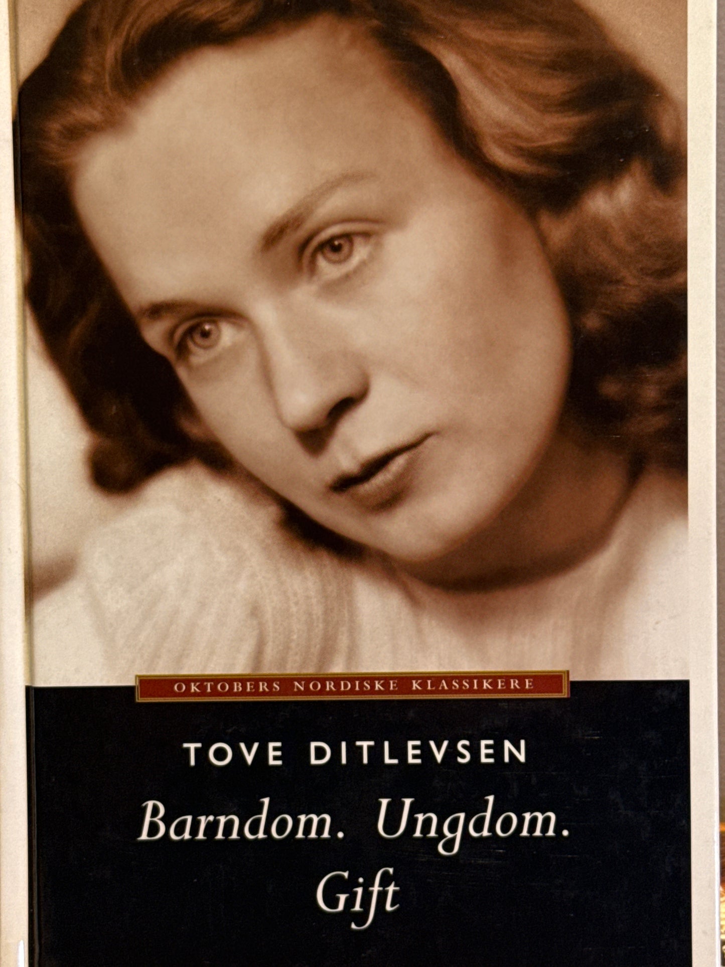 Barndom, Ungdom, Gift - Innbundet