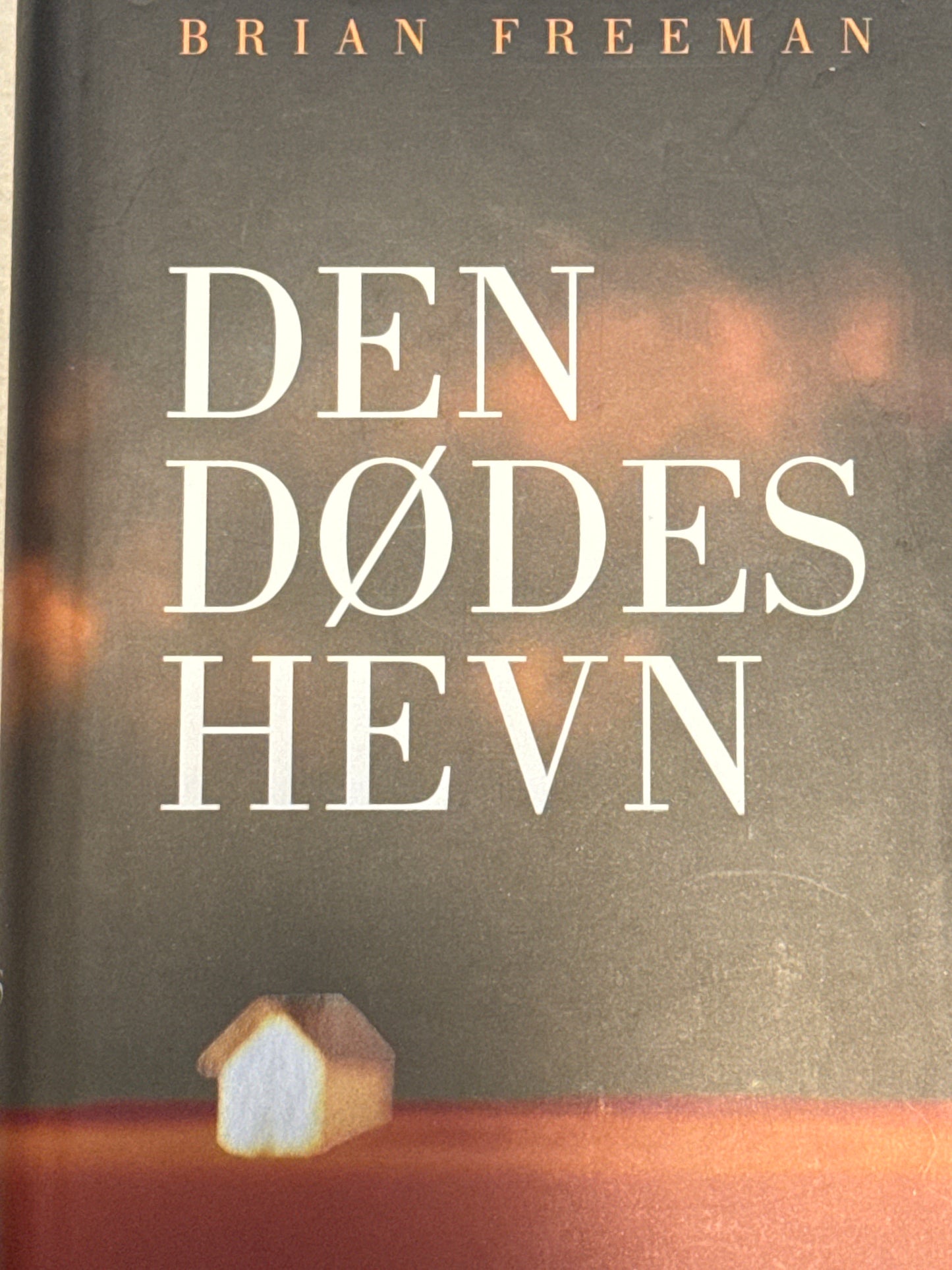 Den dødes hevn - Innbundet