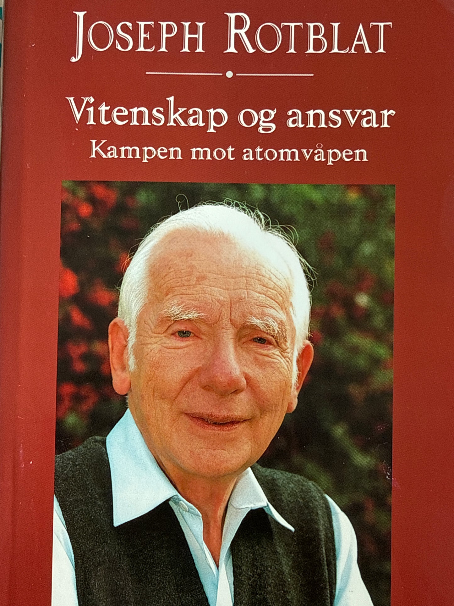 Vitenskap og ansvar - Innbundet
