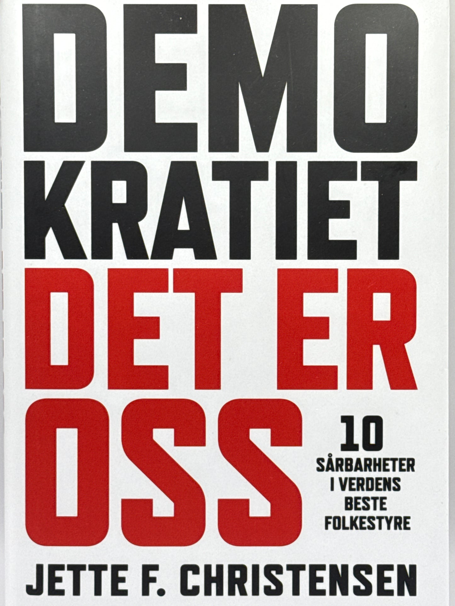 Demokratiet, det er oss - Innbundet