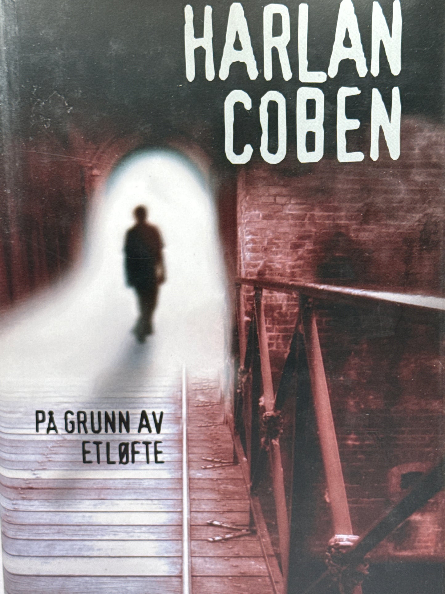 På grunn av et løfte - Innbundet