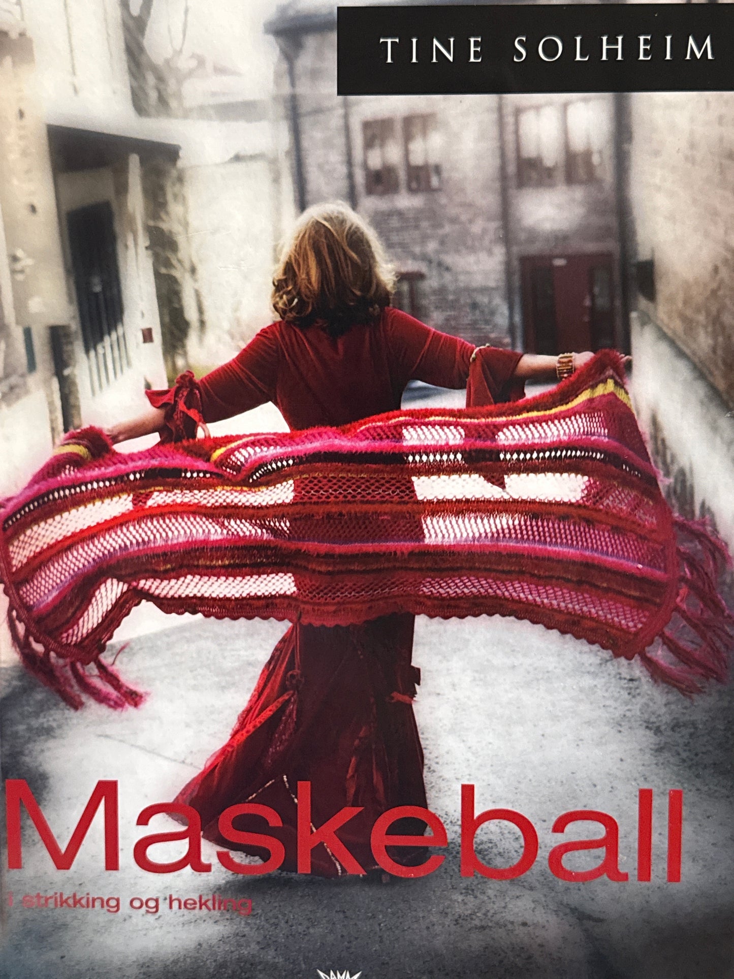 Maskeball - Innbundet