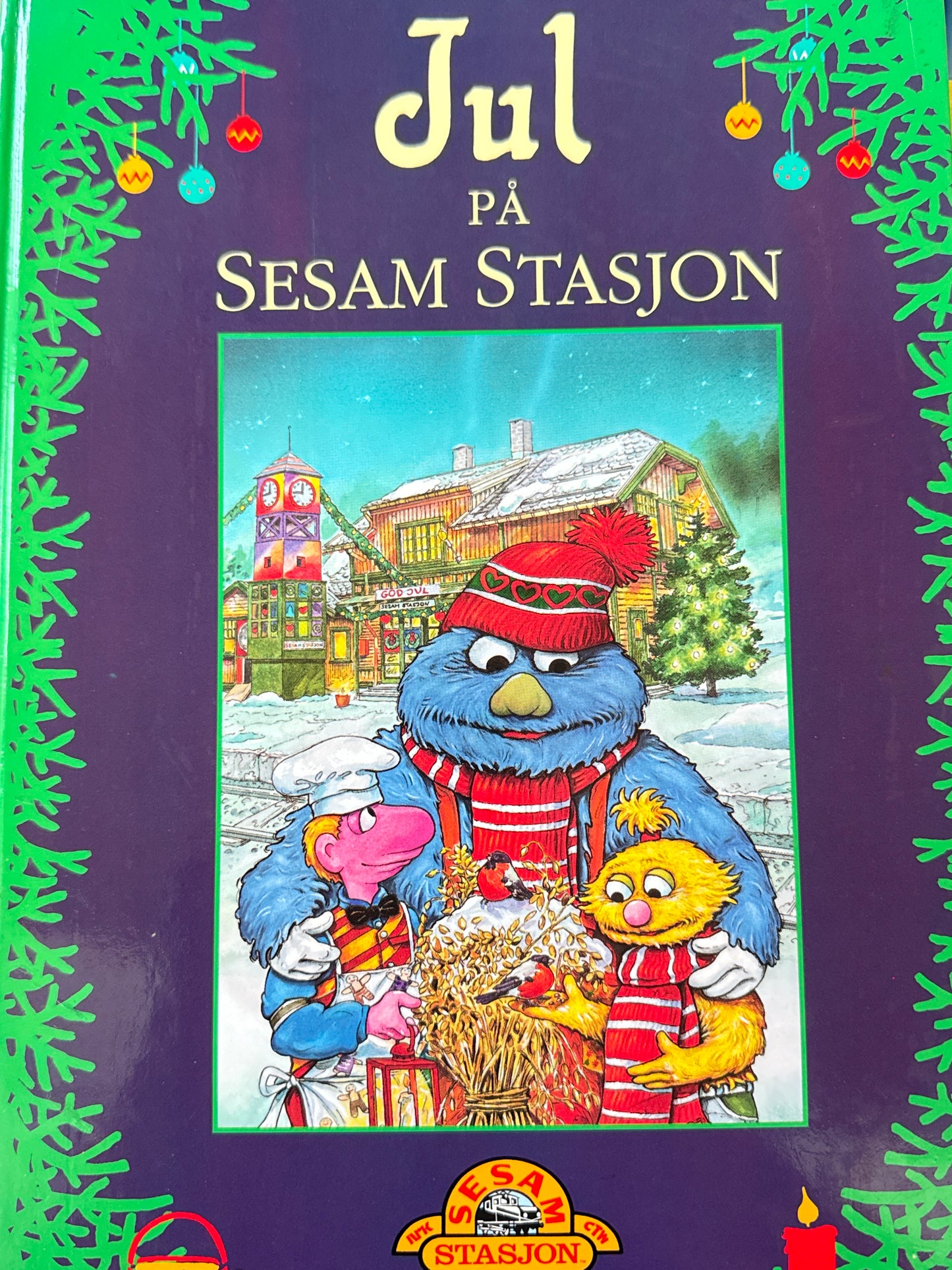 Jul på Sesam Stasjon - Innbundet