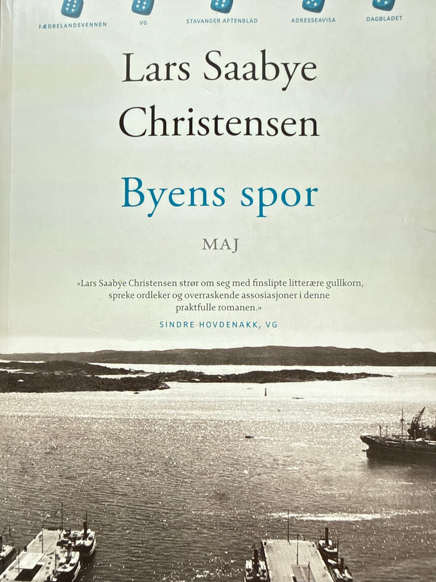 Byens spor, Maj - Pocket