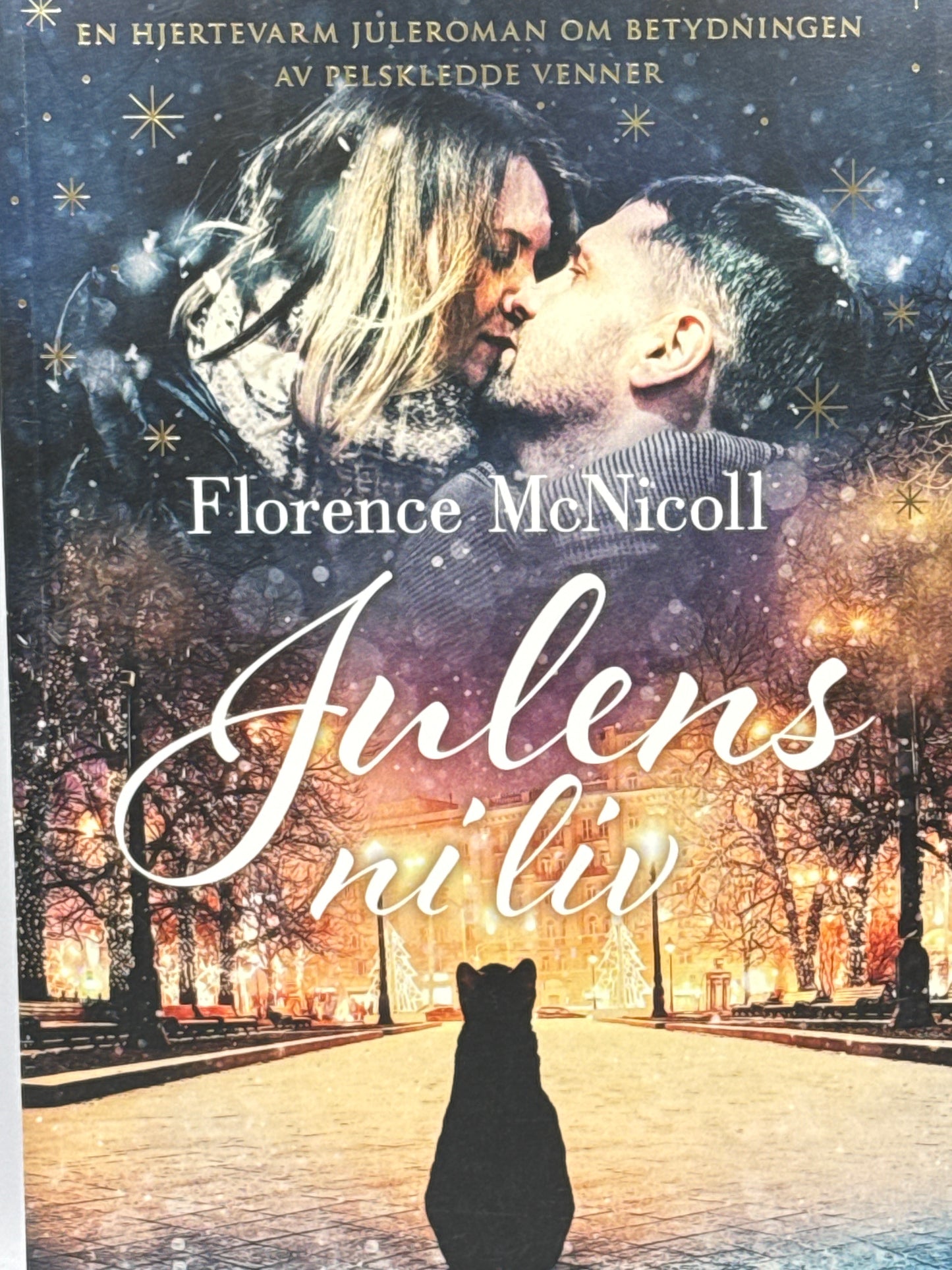 Julens ni liv - Pocket