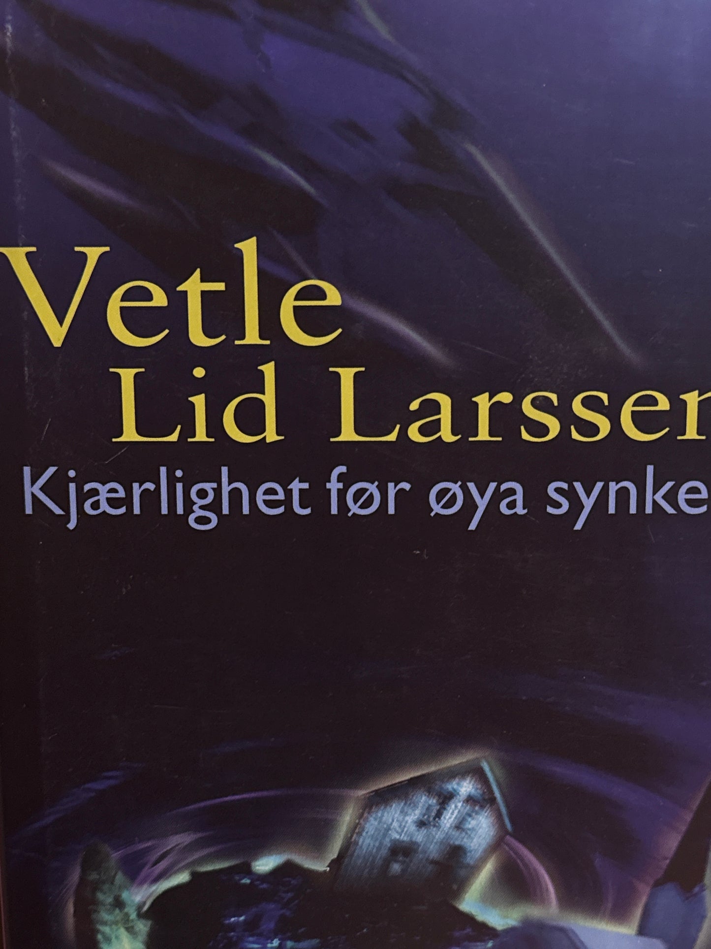 Kjærlighet før øya synker - Innbundet