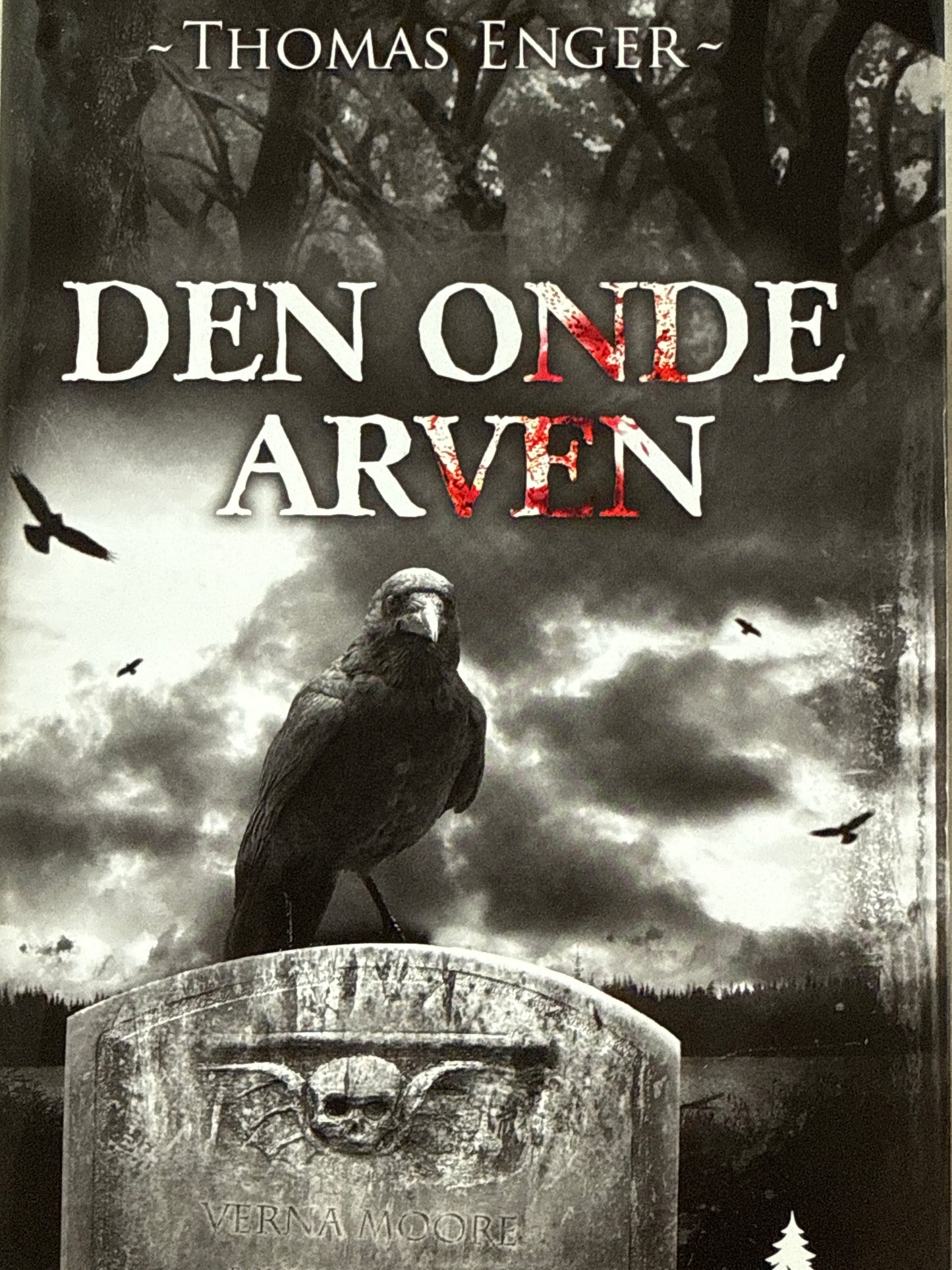 Den onde arven - Innbundet