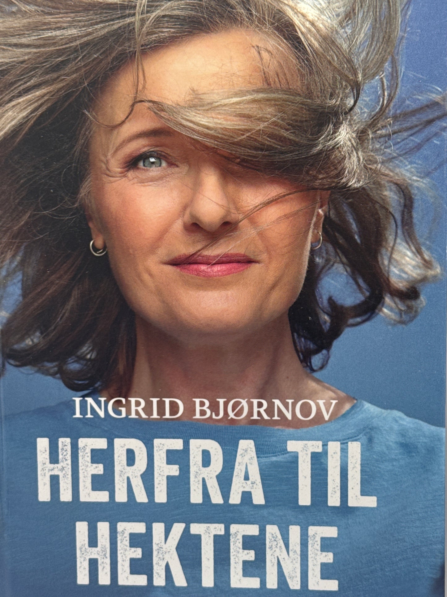 Herfra til hektene ; 20 år med fortellertrang - Innbundet