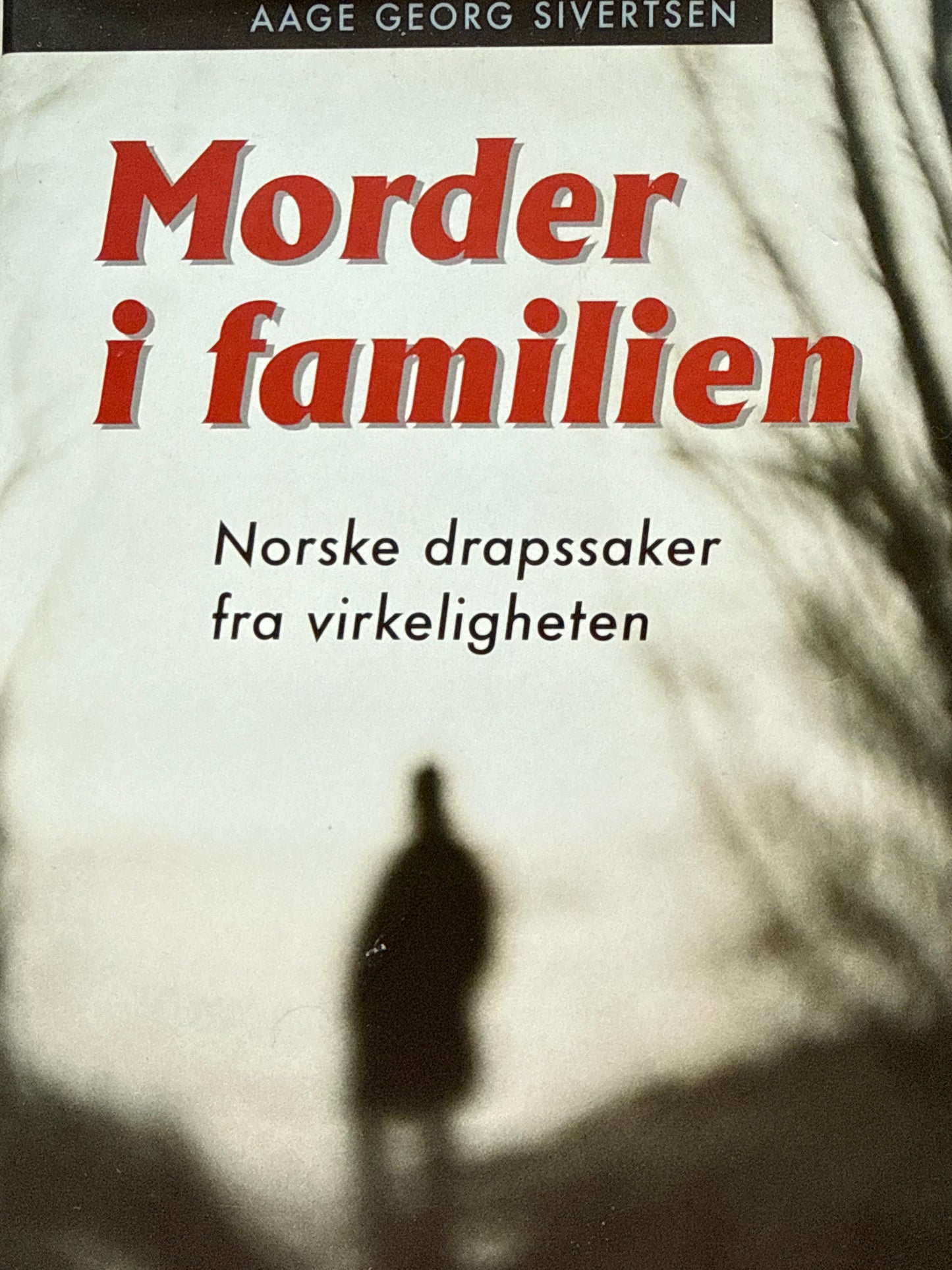 Morder i familien - Innbundet