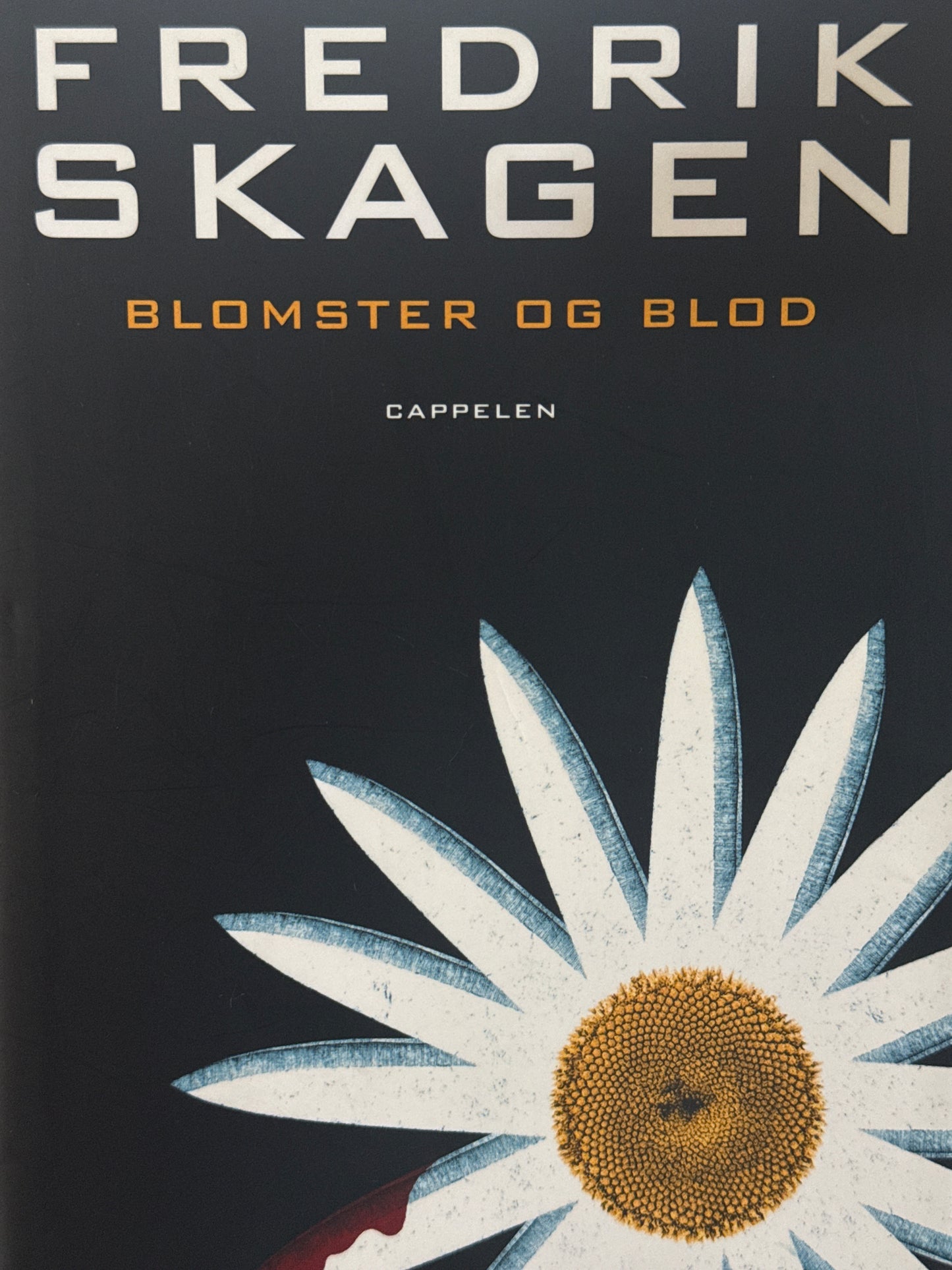 Blomster og blod - Innbundet
