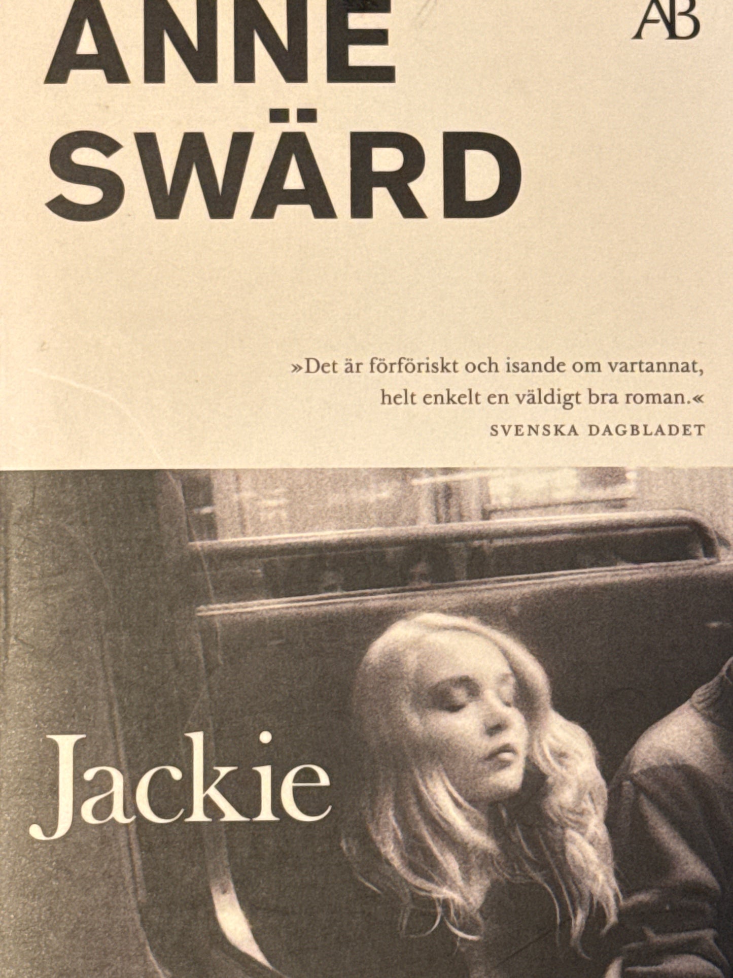 Jackie - Pocket