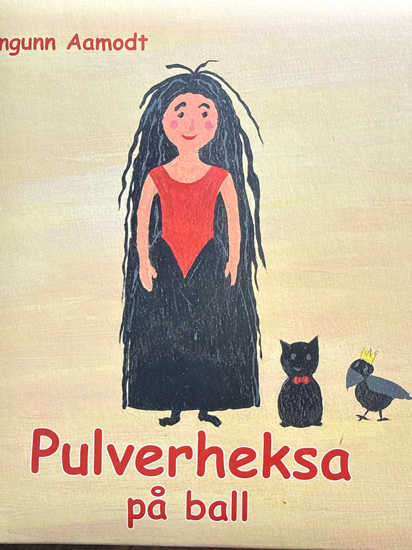 Pulverheksa på ball - Innbundet