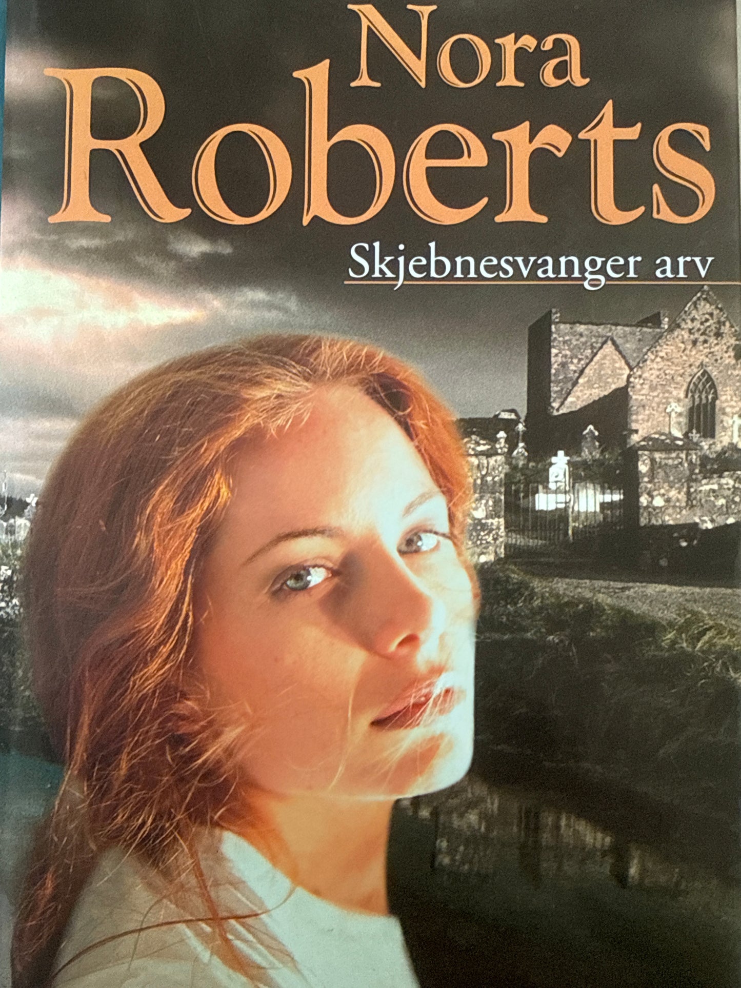 Skjebnesvanger arv - Innbundet