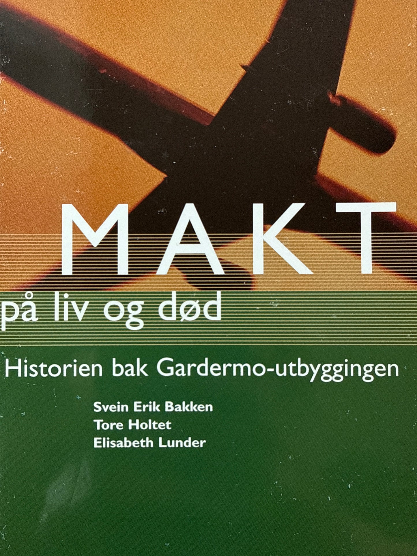 Makt på liv og død - Innbundet