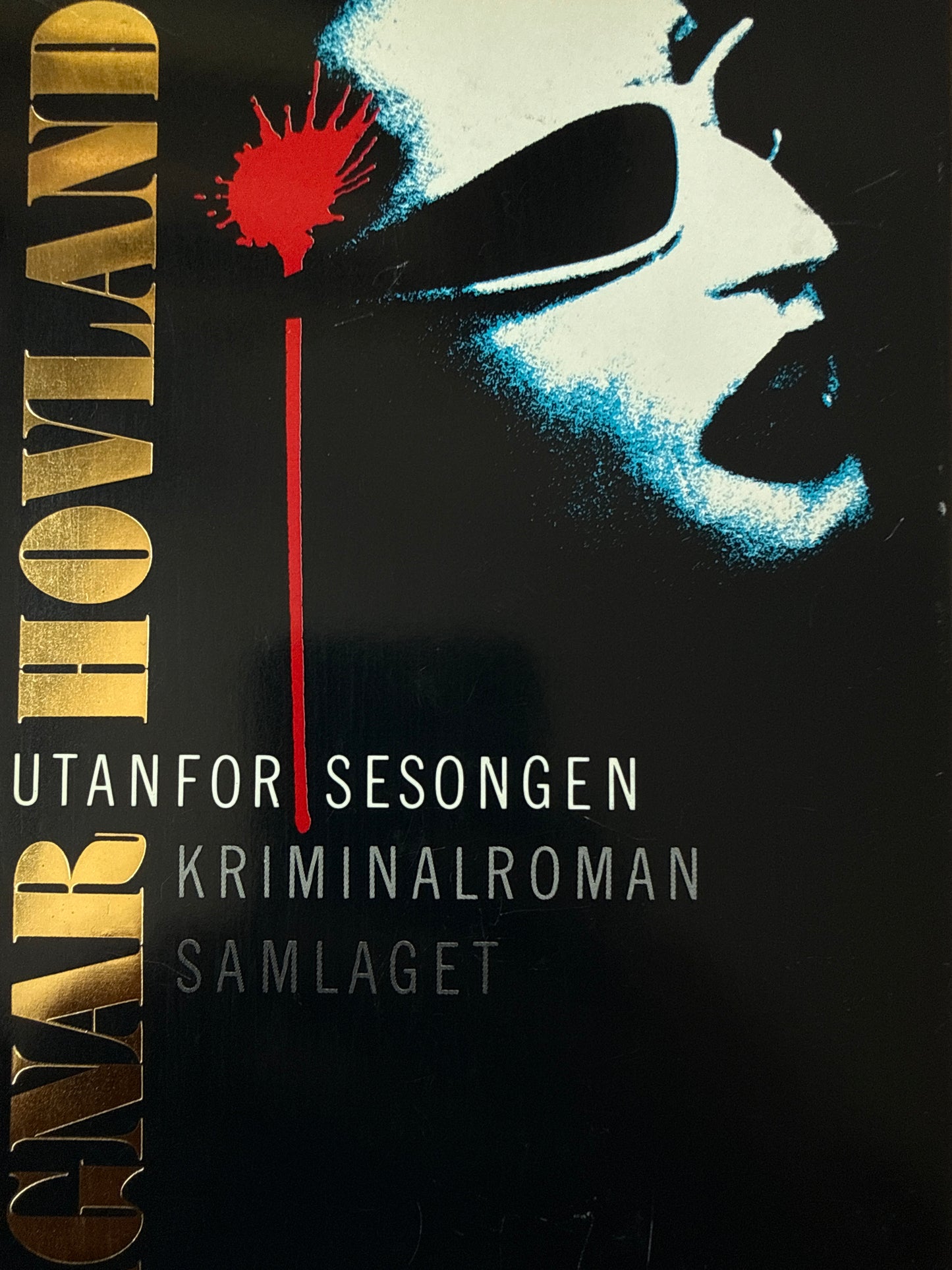 Utanfor sesongen - Innbundet