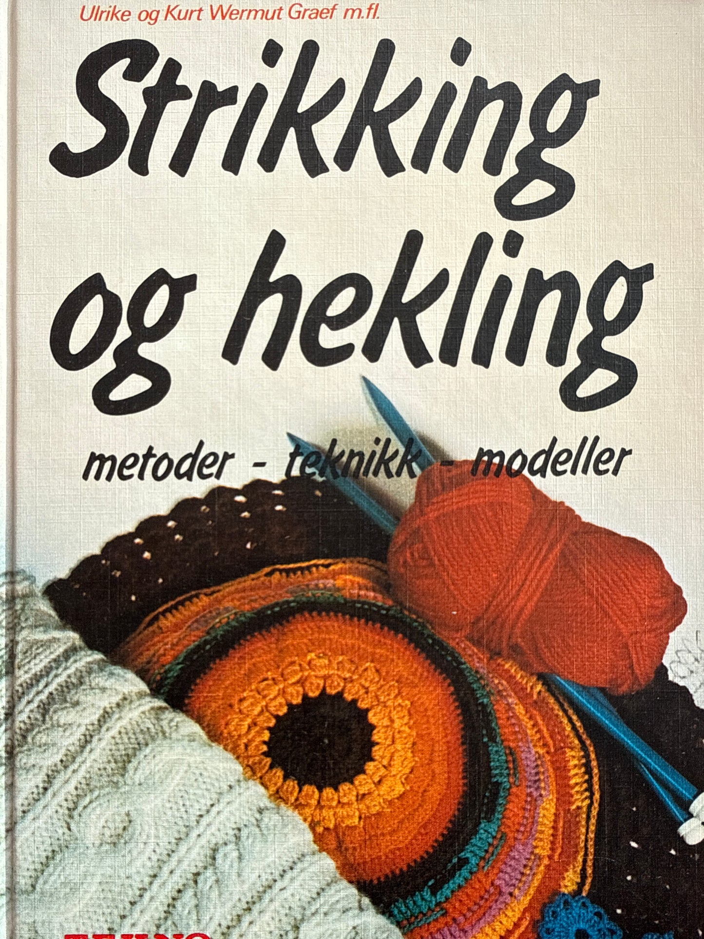 Strikking og hekling - Innbundet