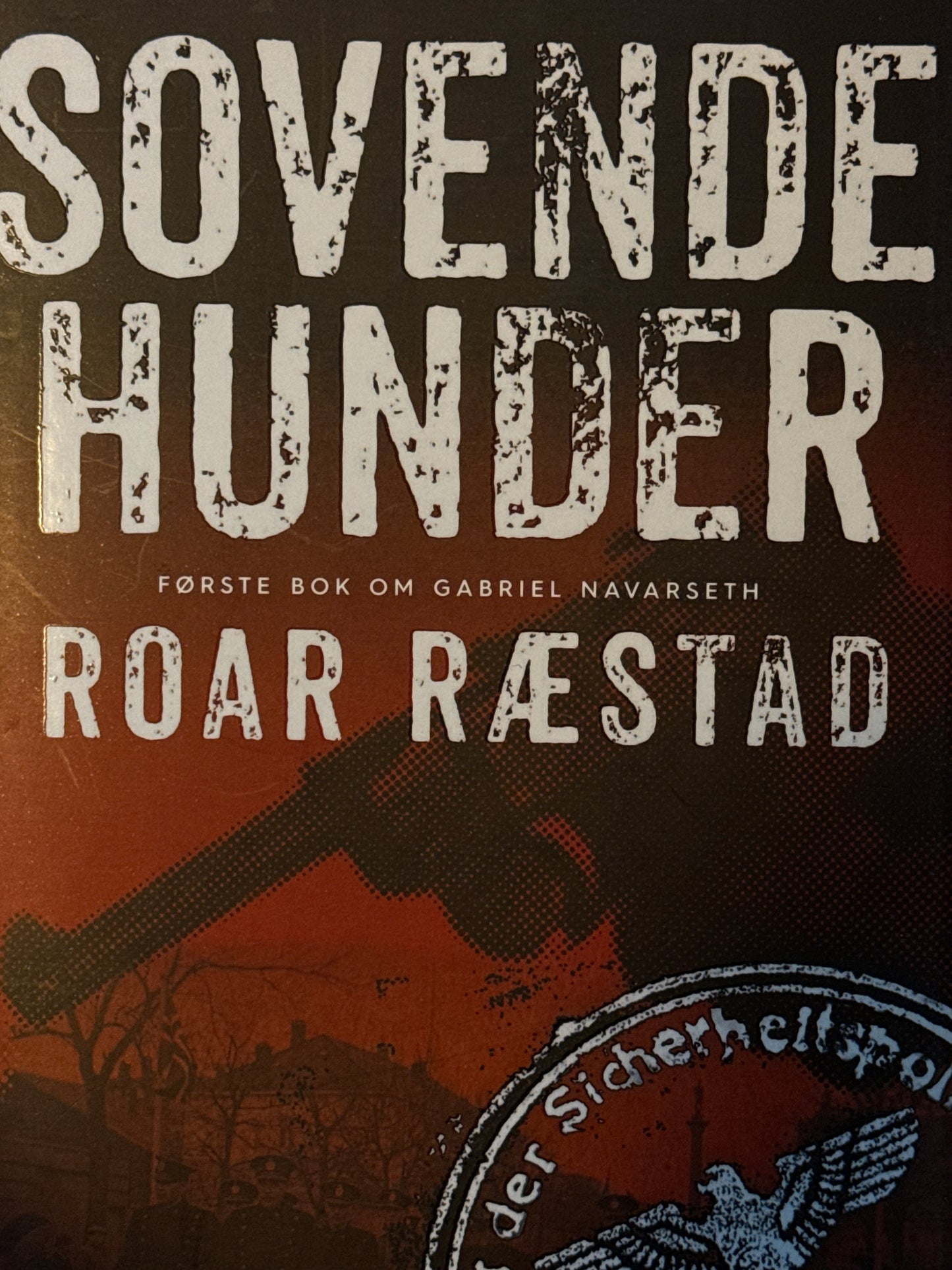 Sovende hunder - Innbundet