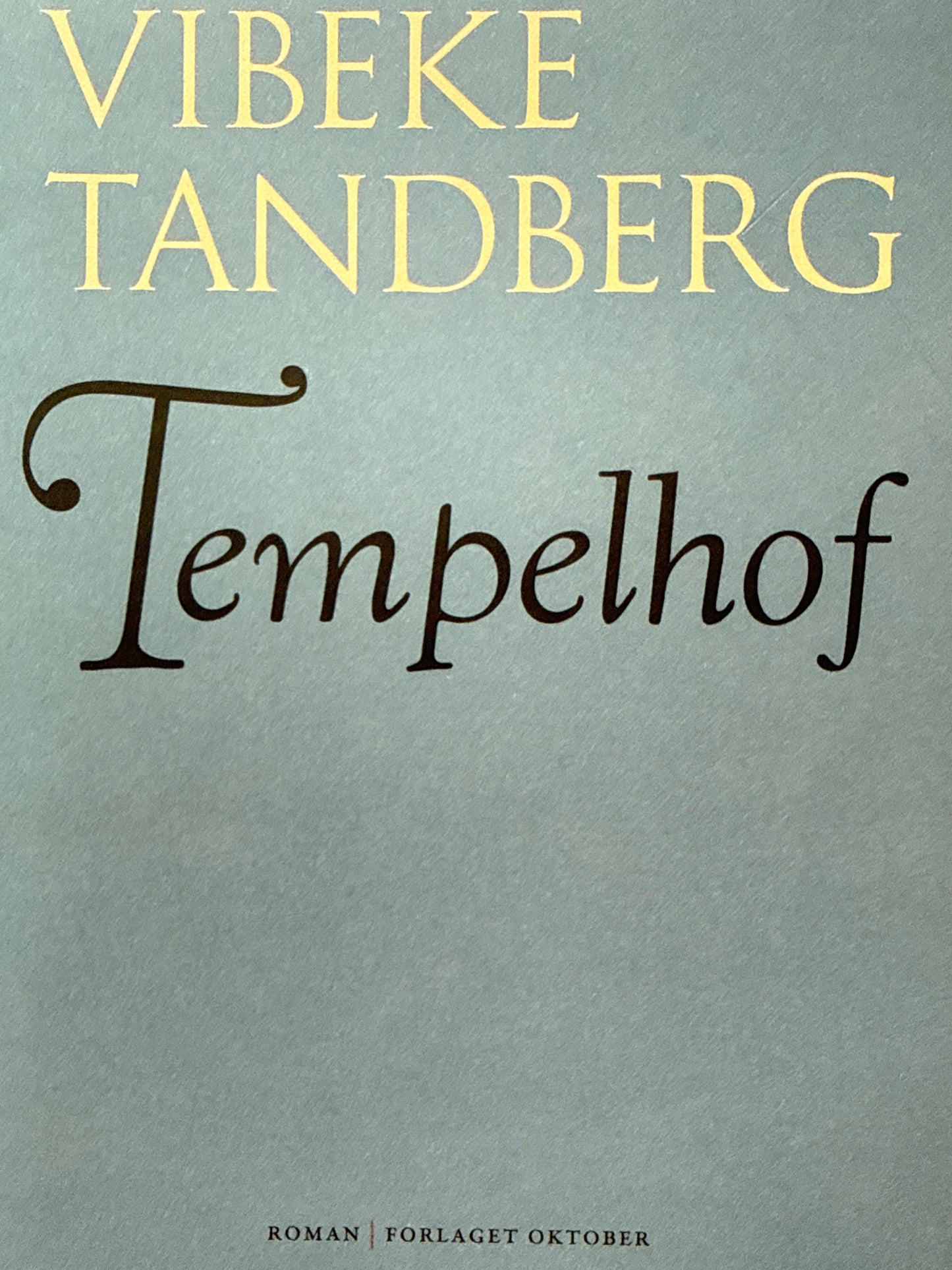 Tempelhof - Innbundet