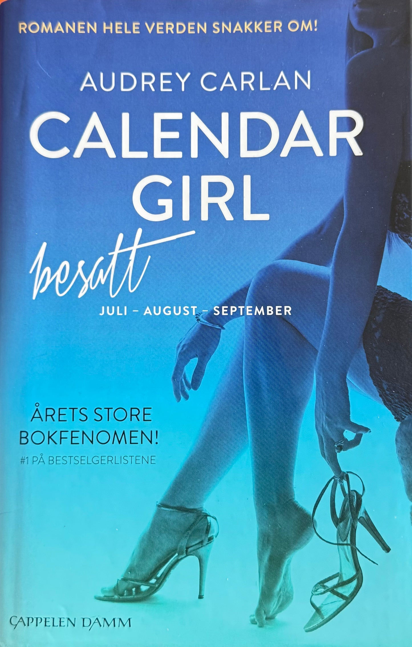 Calendar girl ; besatt - Innbundet
