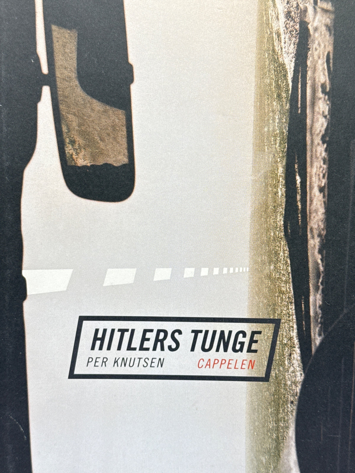 Forside av Hitlers tunge av Per Knutsen