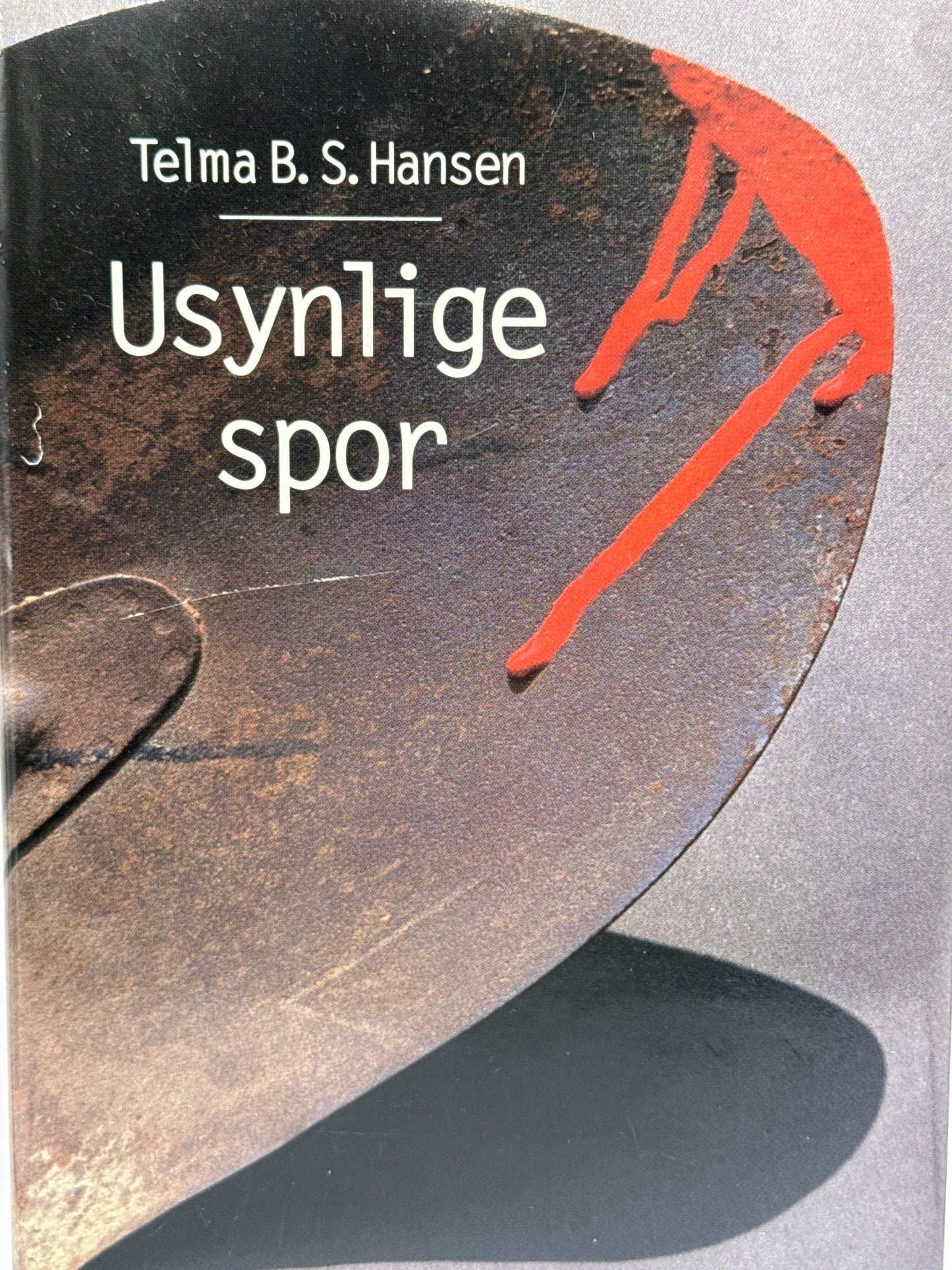 Usynlige spor - Innbundet