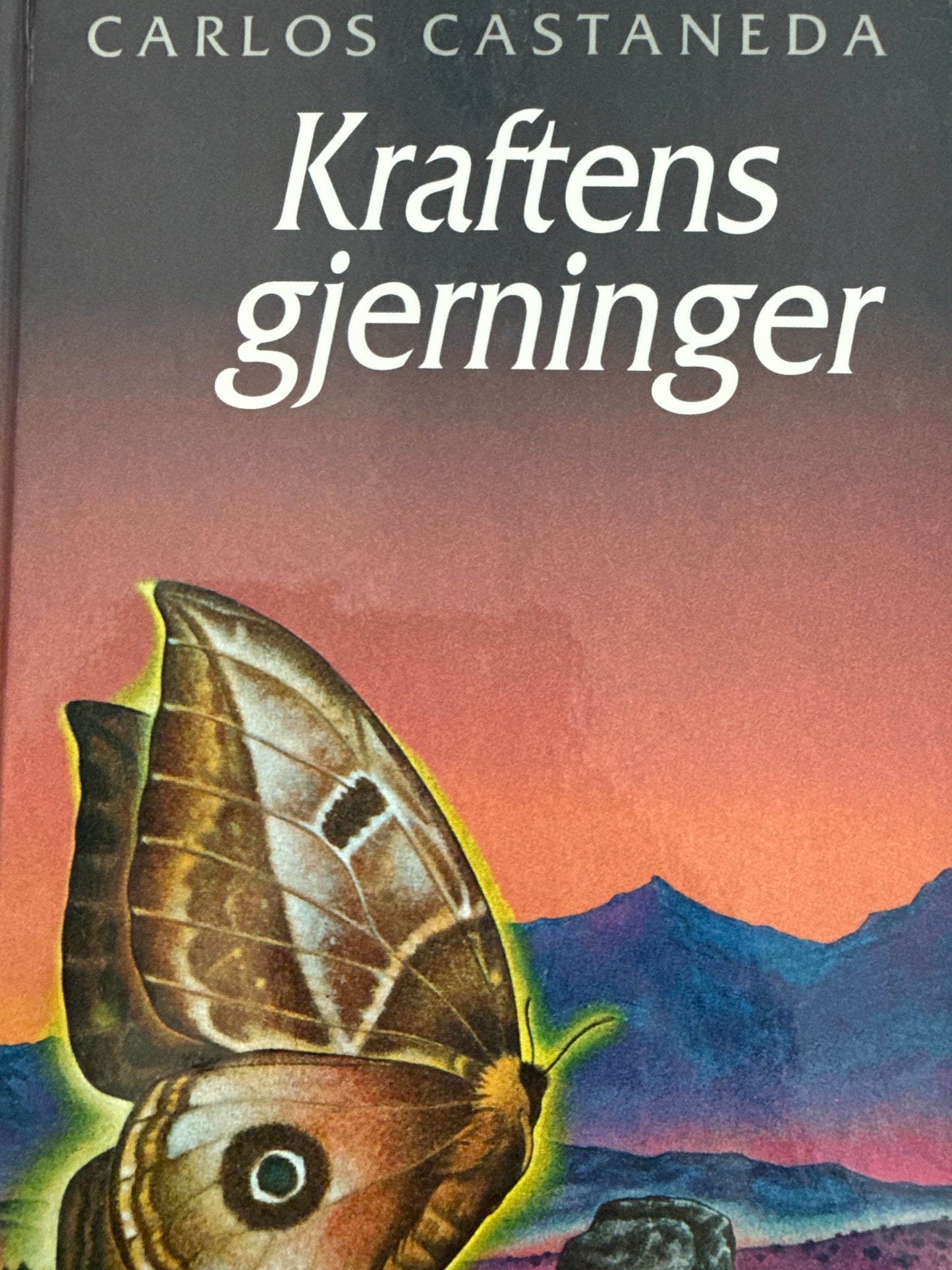 Kraftens gjerninger - Innbundet