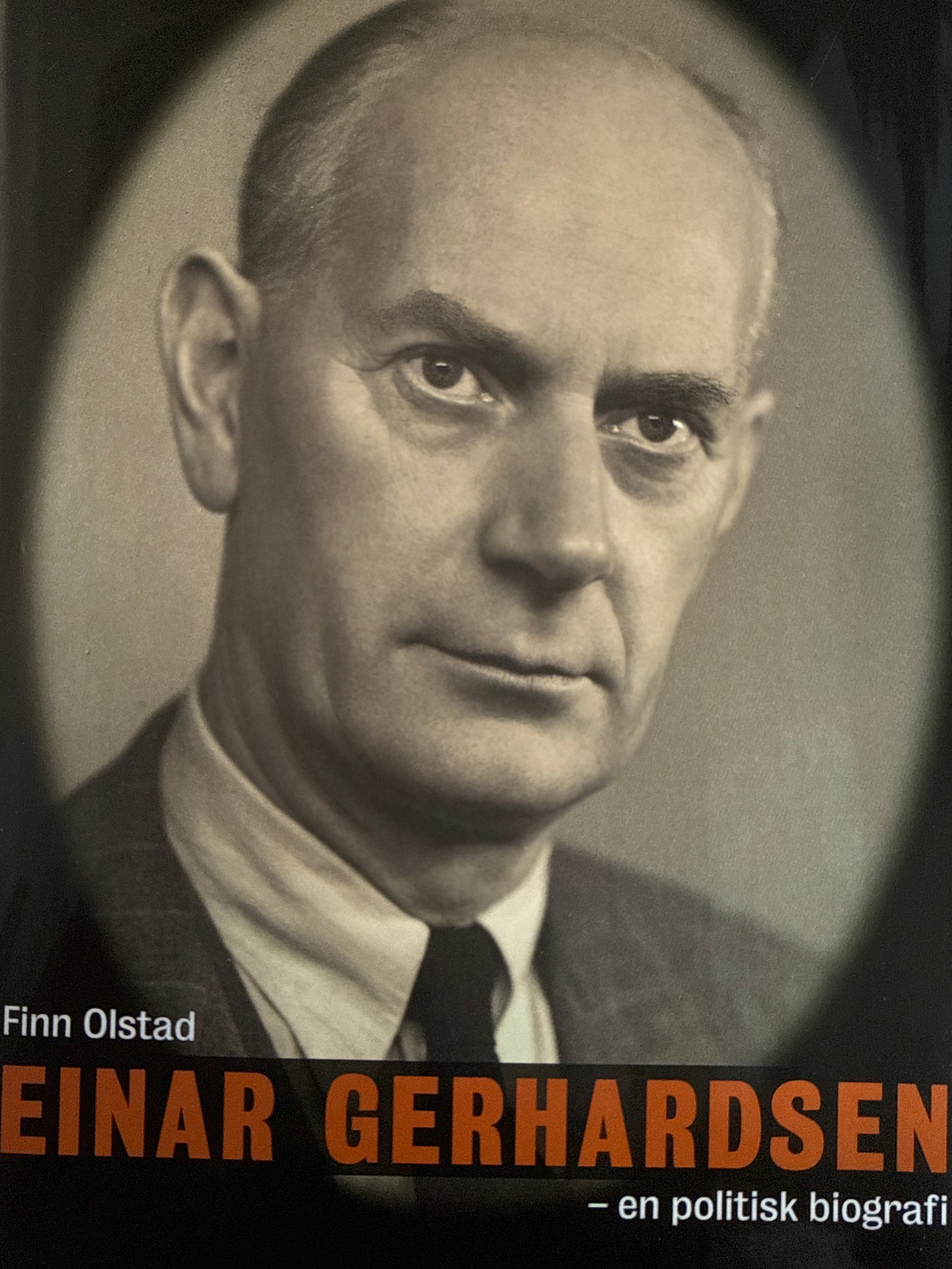 Einar Gerhardsen - Innbundet