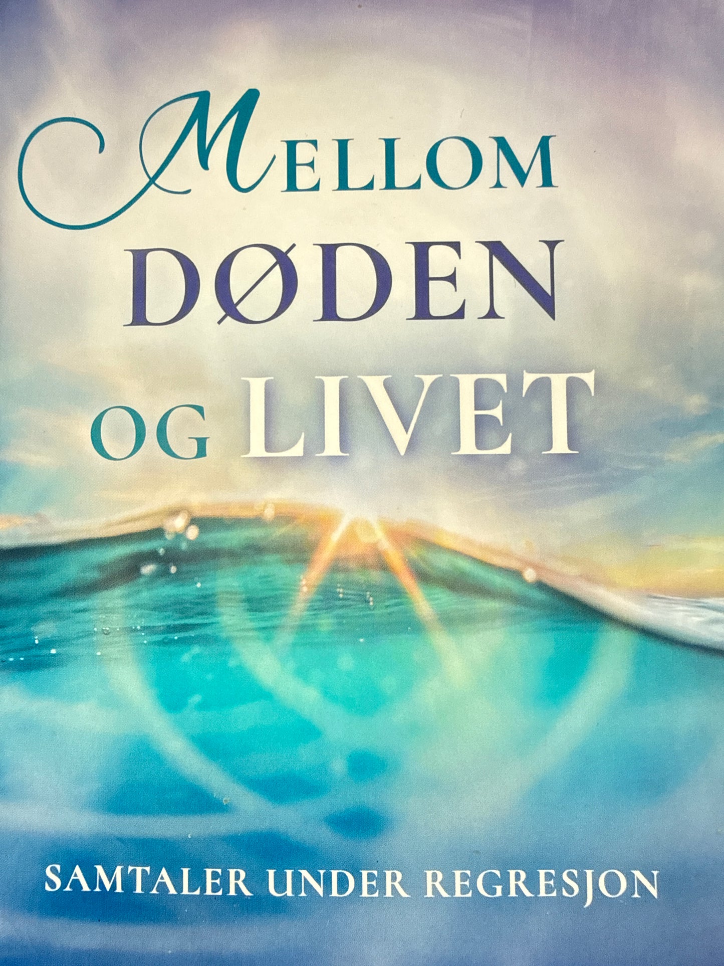 Mellom døden og livet - Pocket