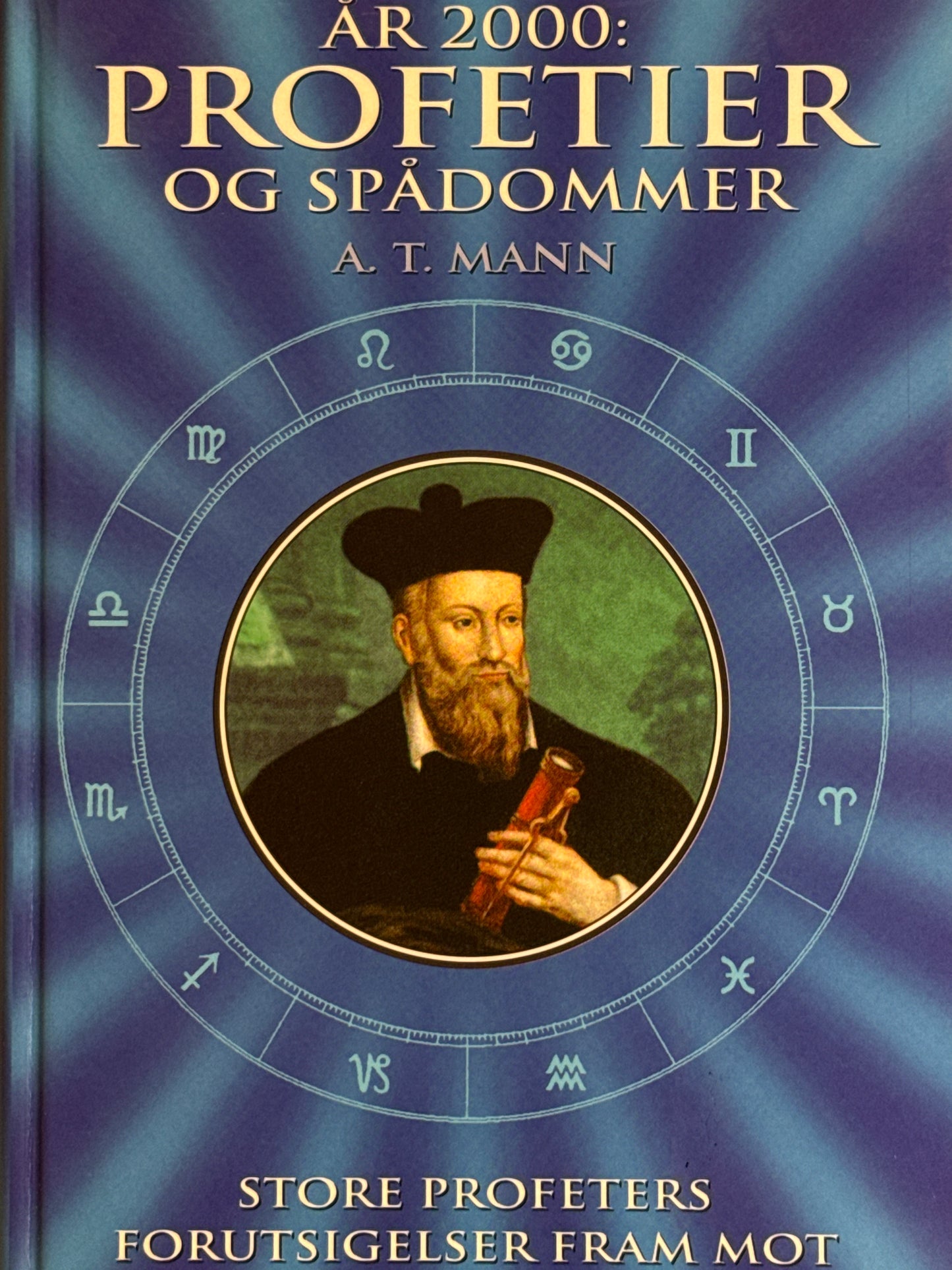 År 2000: Profetier og spådommer - Innbundet