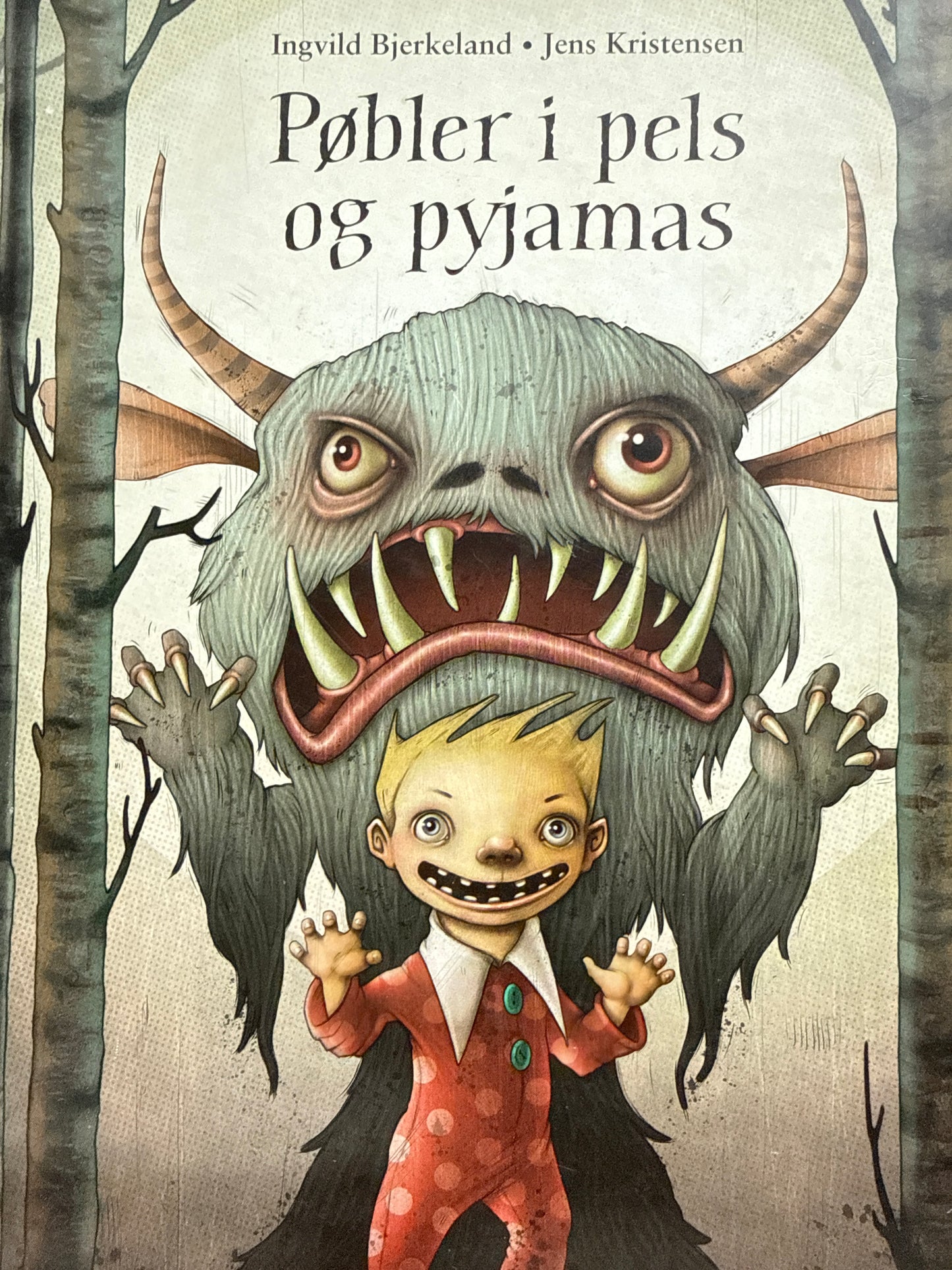 Pøbler i pels og pyjamas - Innbundet