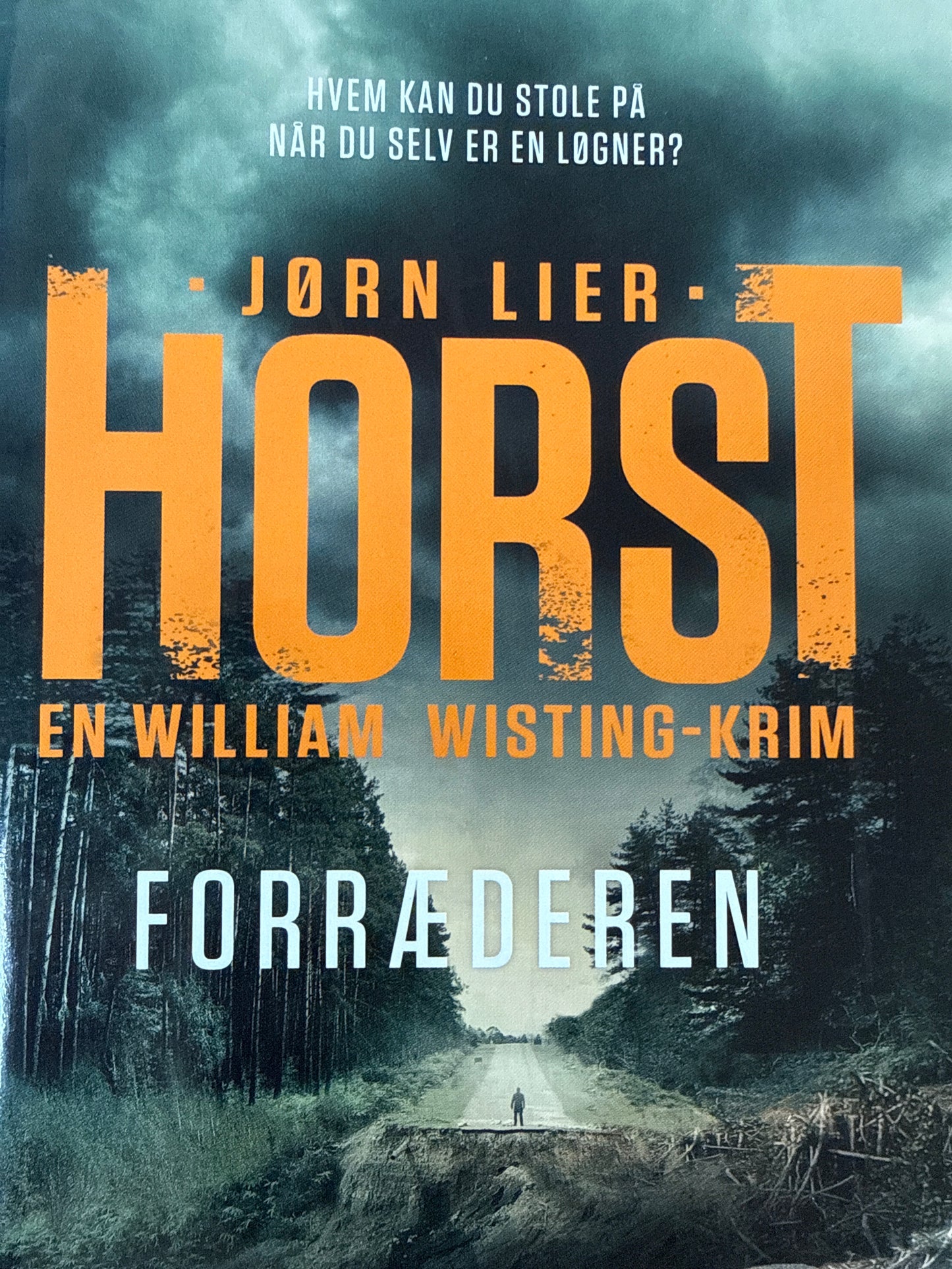 Forræderen - Innbundet