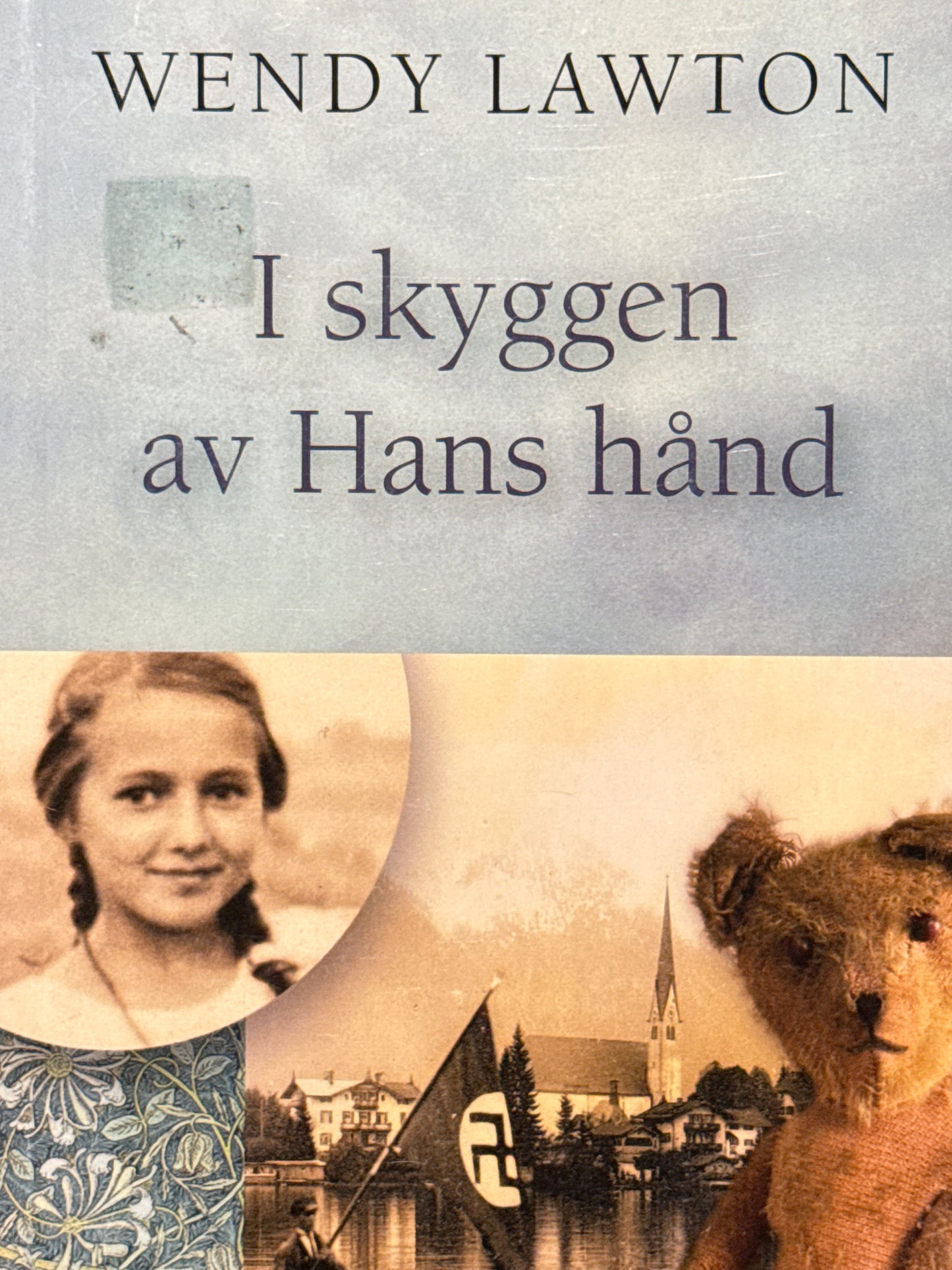 I skyggen av Hans hånd - Pocket