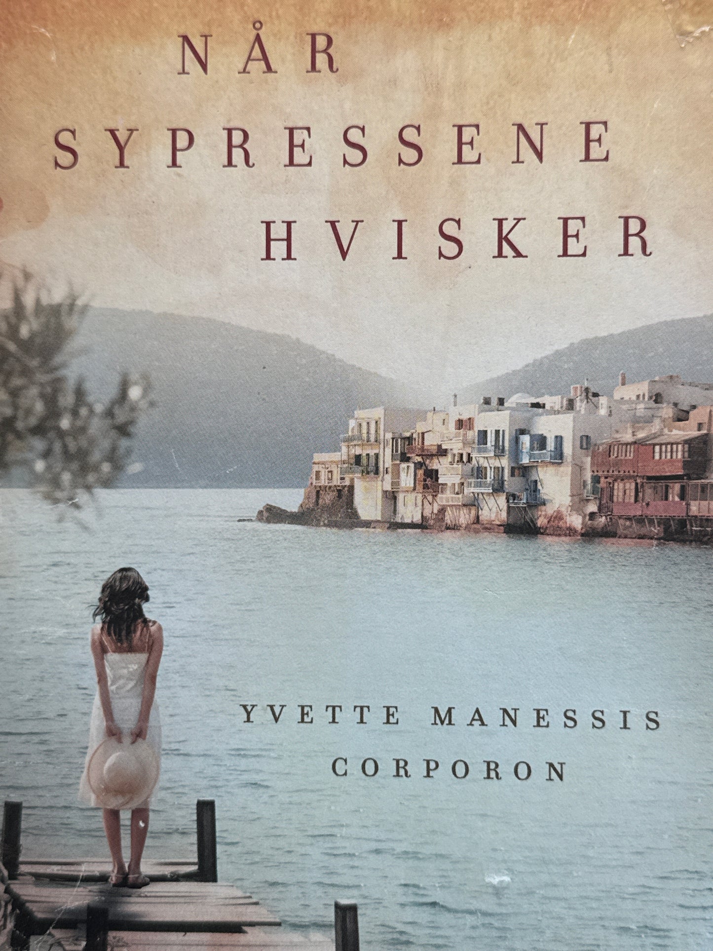 Når sypressene hvisker - Innbundet