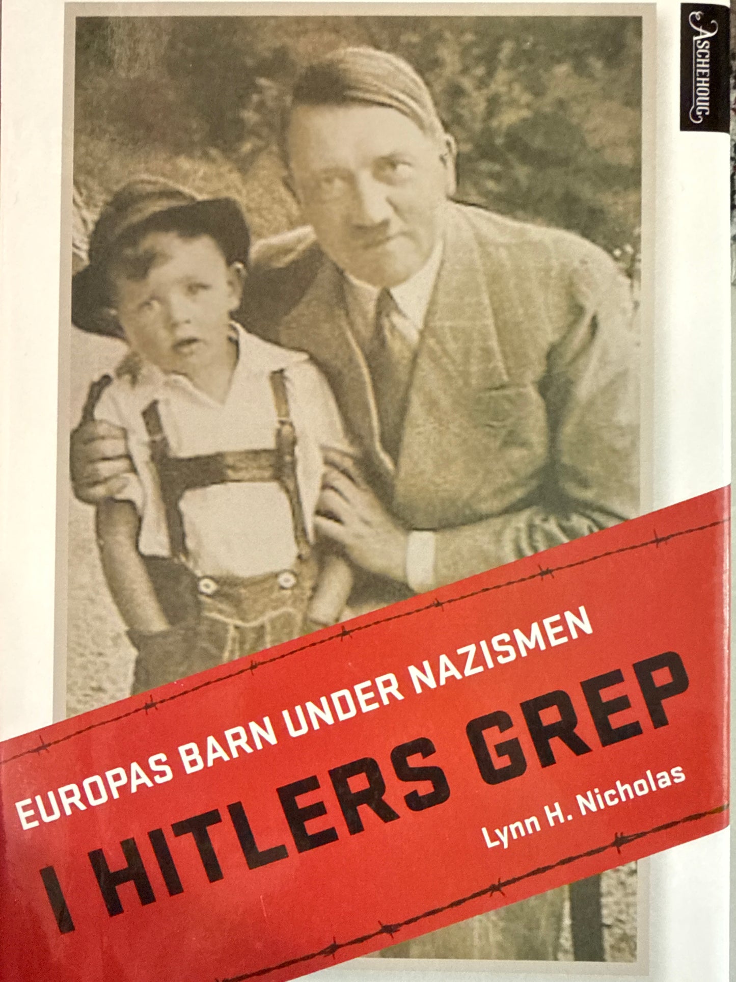 I Hitlers grep - Innbundet