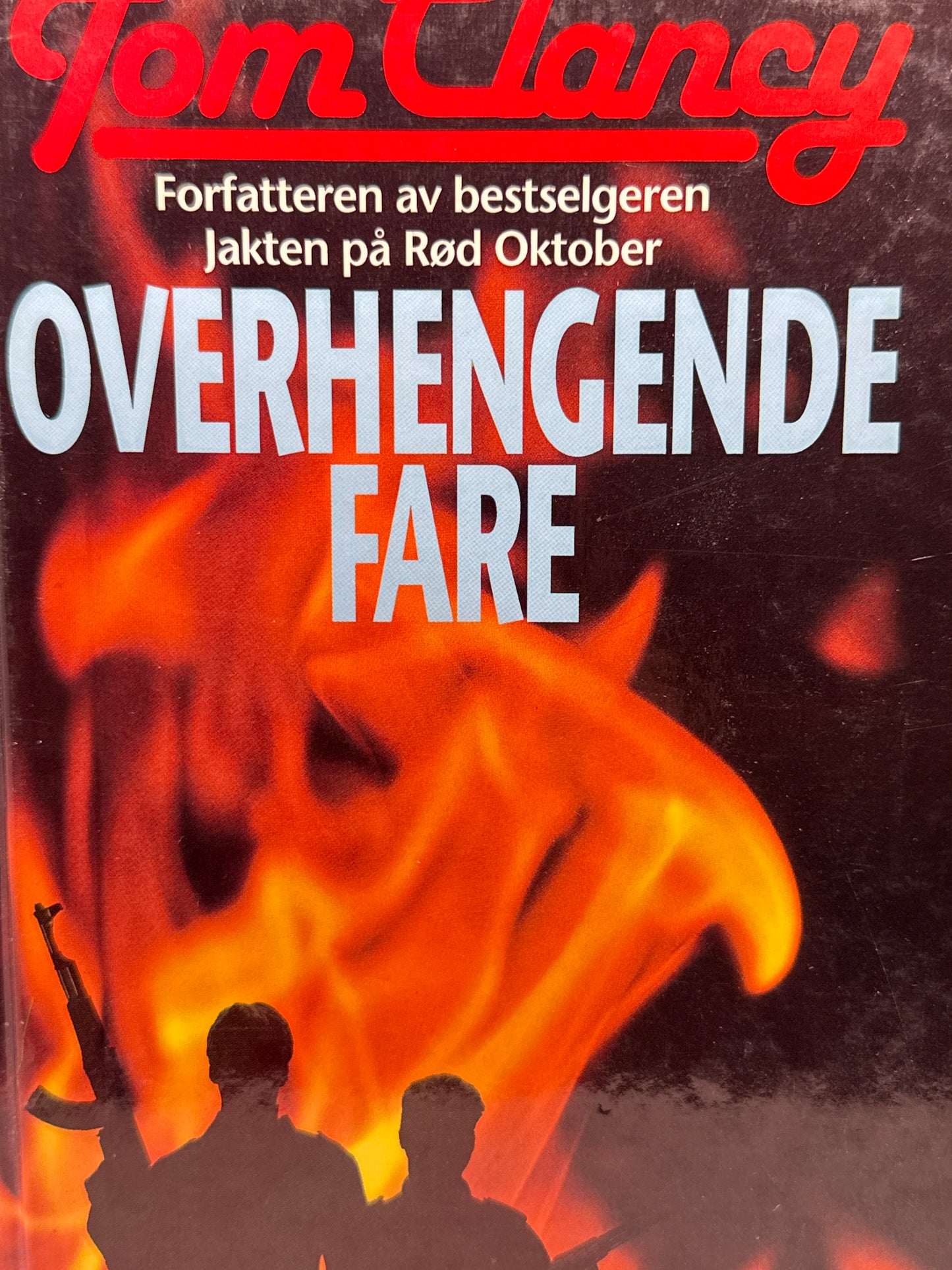 Overhengende fare - Innbundet