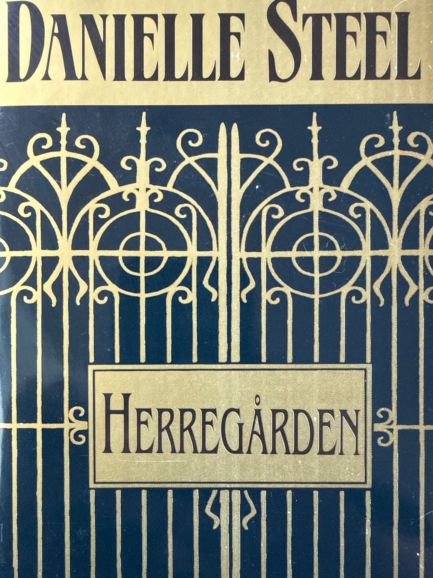 Herregården - Innbundet