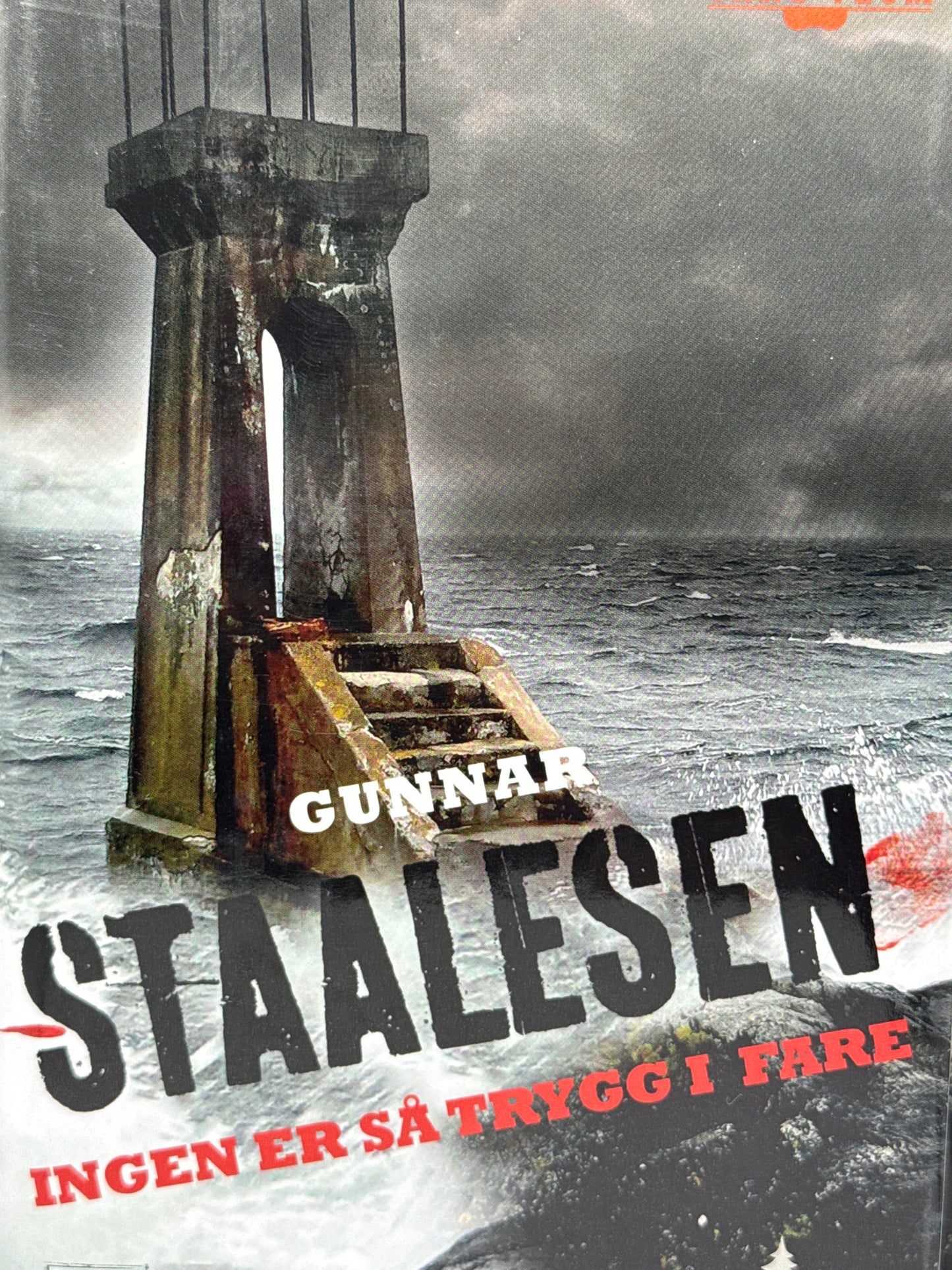 Ingen er så trygg i fare - Innbundet