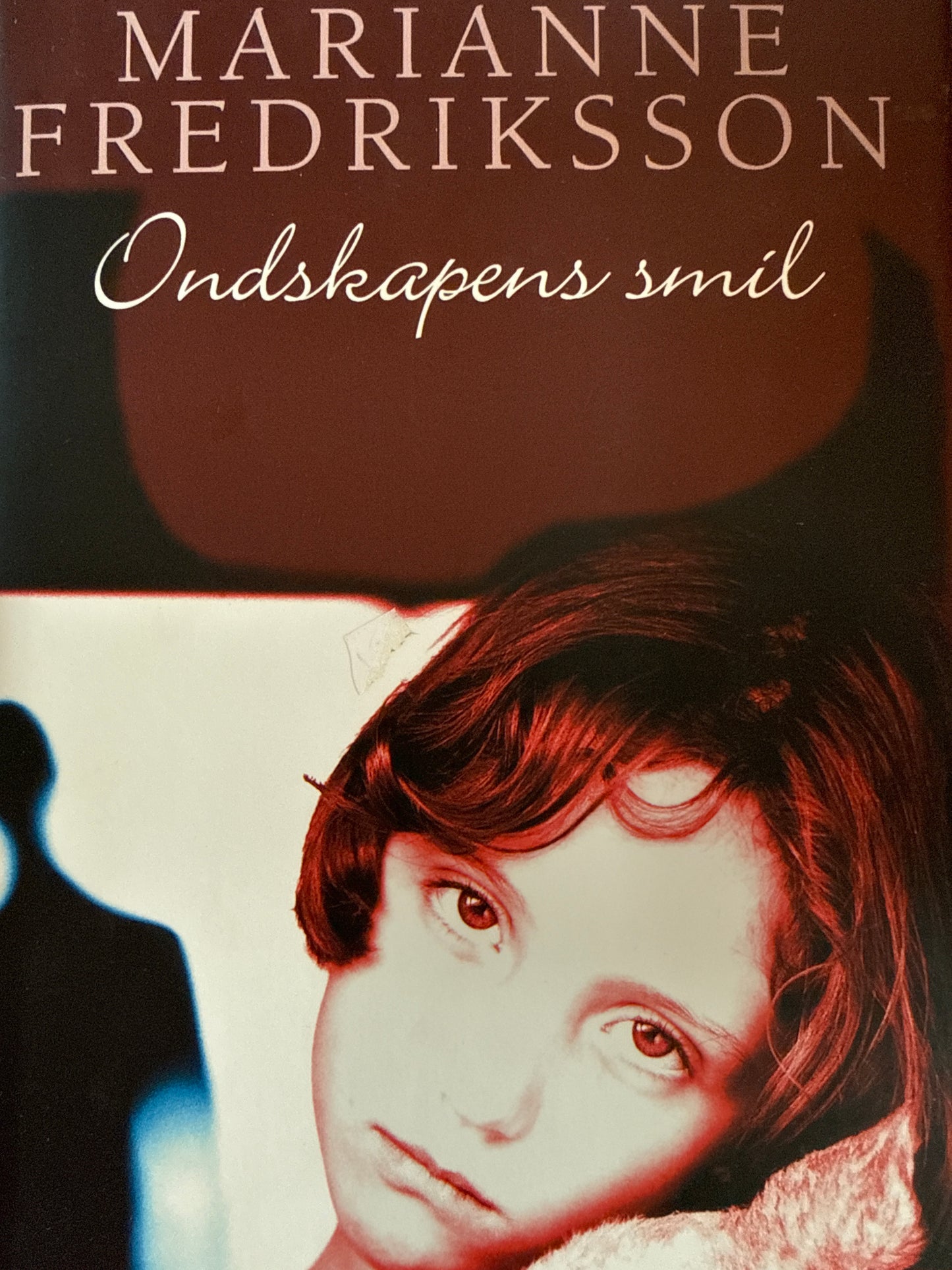 Ondskapens smil - Innbundet