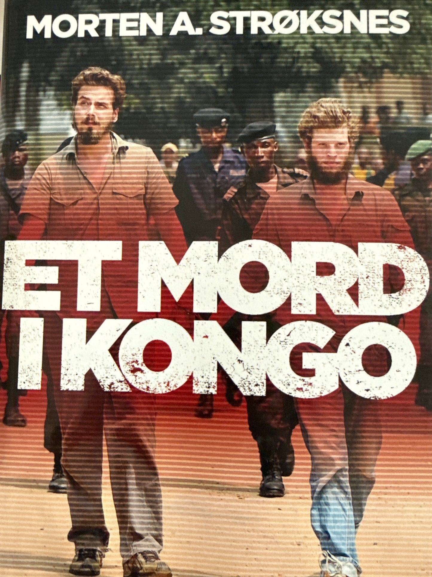 Et mord i Kongo - Innbundet