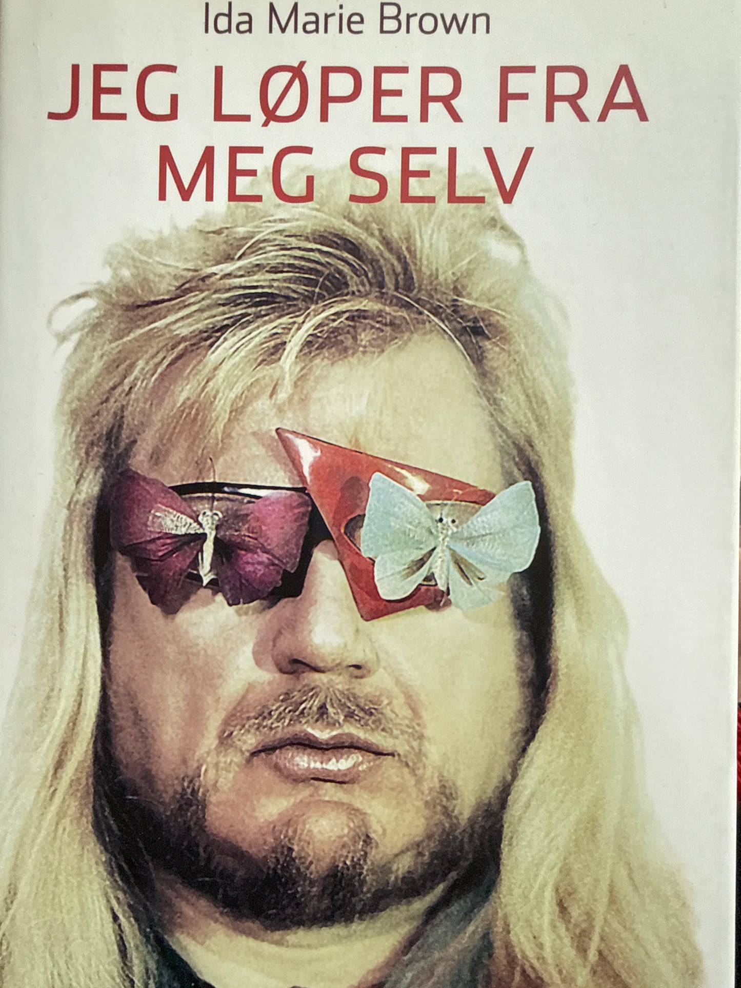 Jeg løper fra meg selv - Innbundet