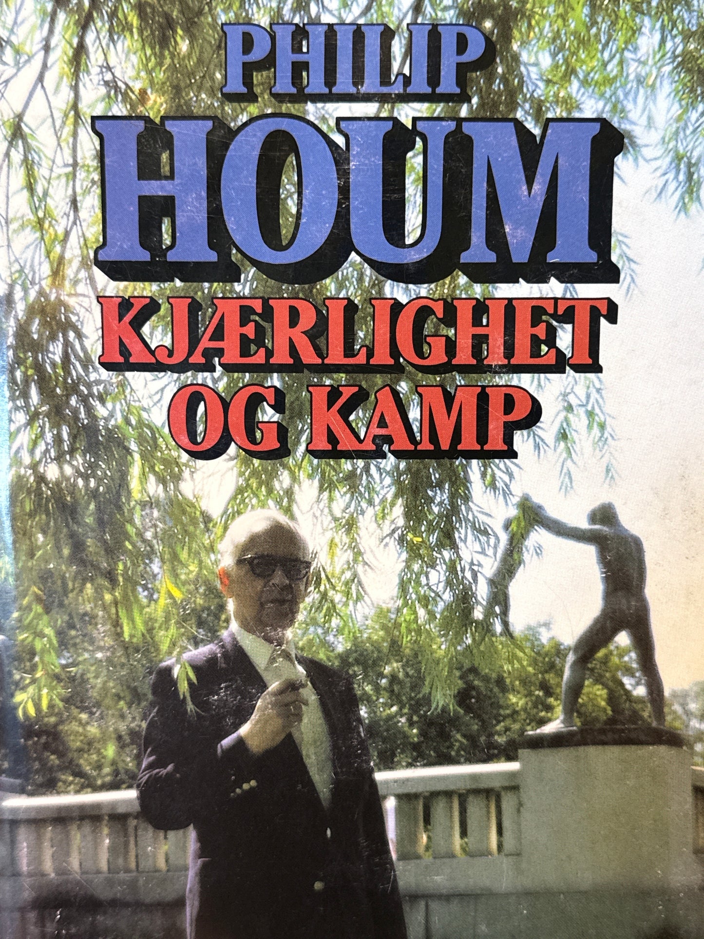 Kjærlighet og kamp - Innbundet