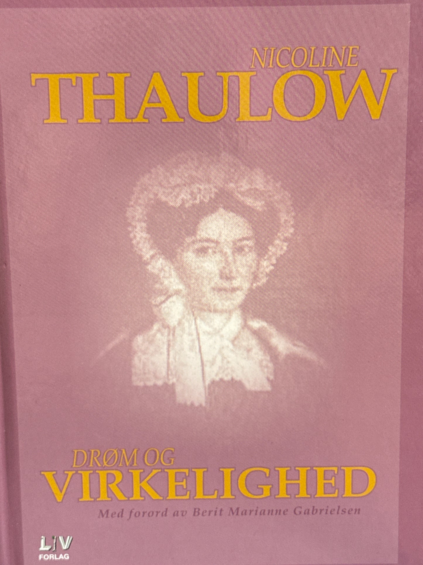 Drøm og virkelighed - Innbundet