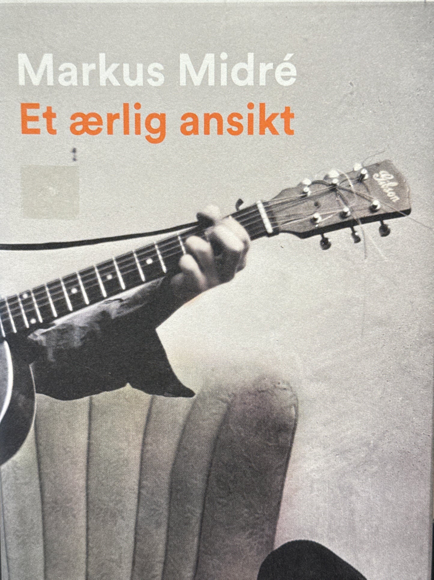 Et ærlig ansikt - Innbundet