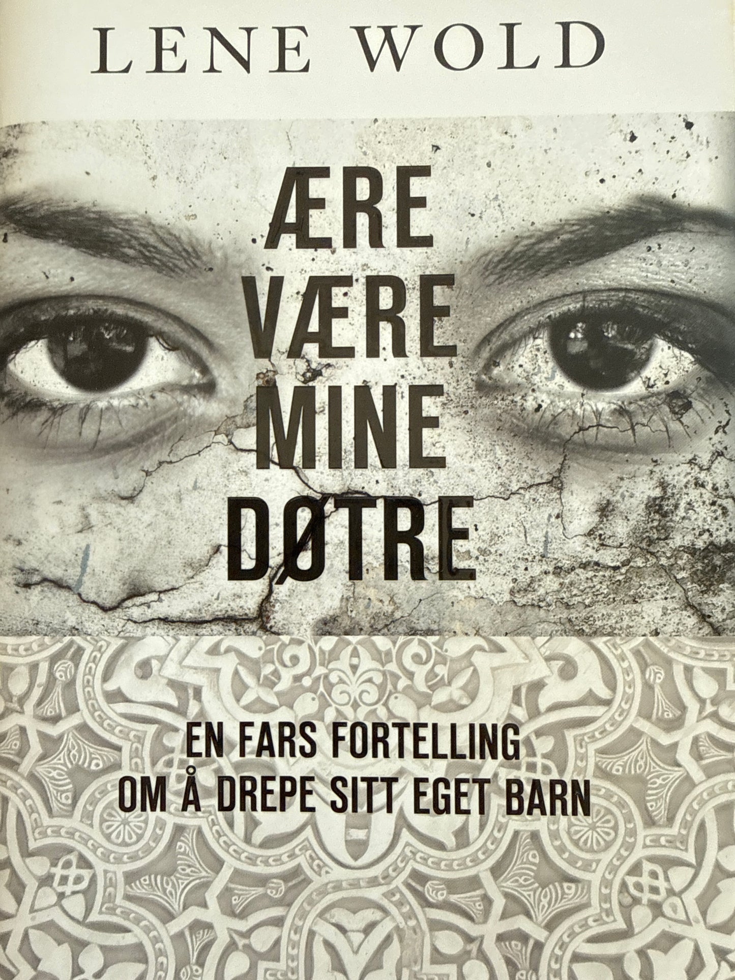 Ære være mine døtre - Innbundet