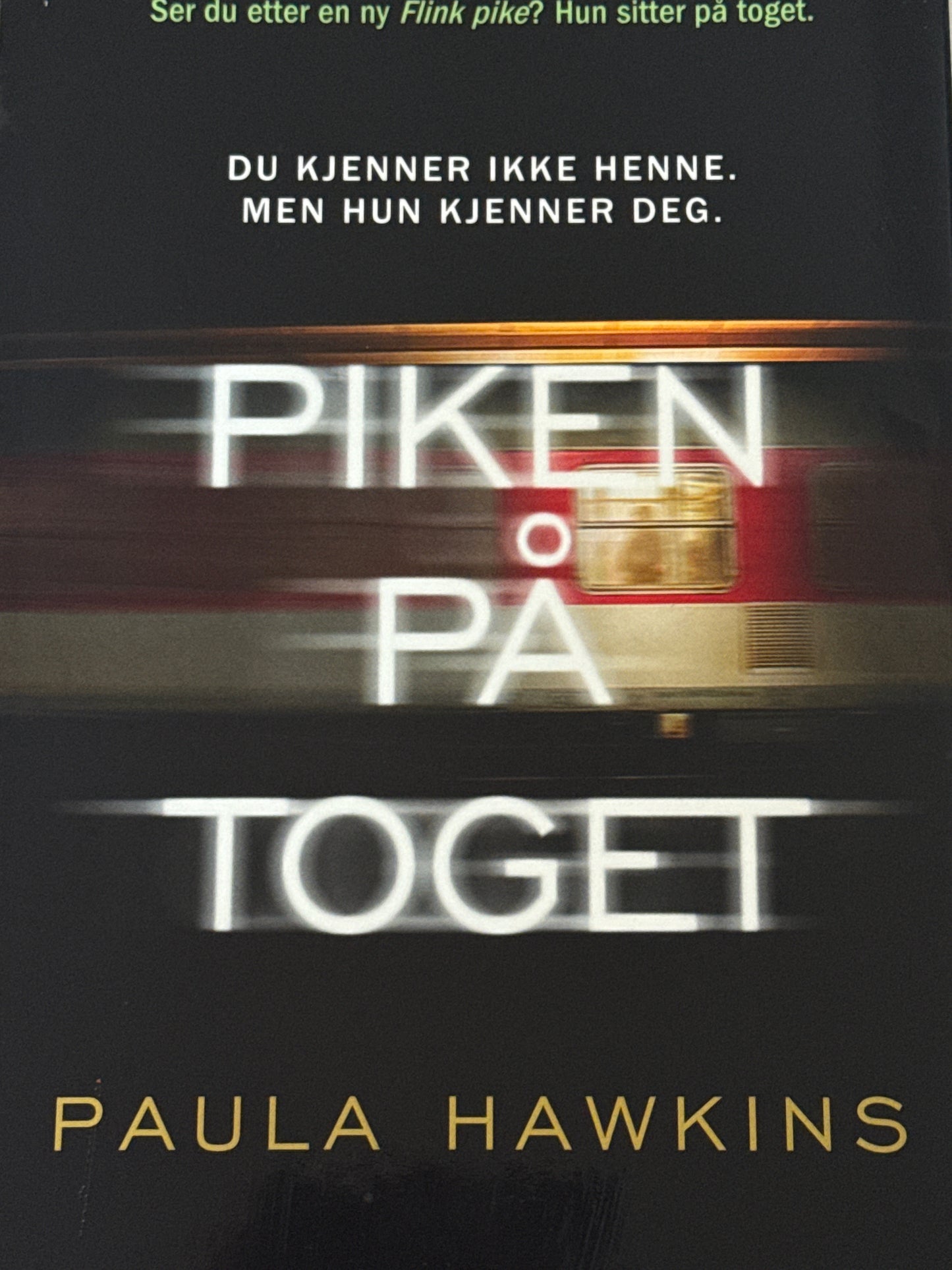 Piken på toget - Innbundet