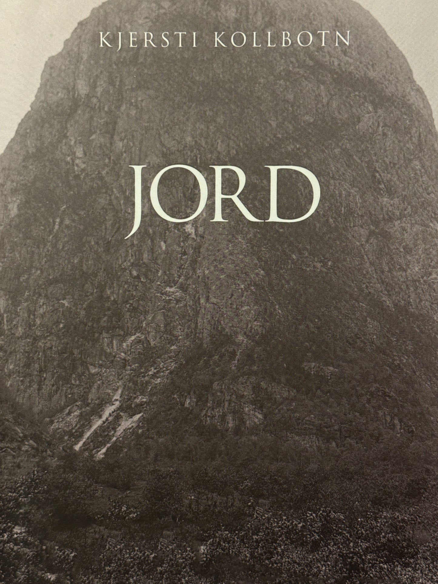 Jord - Innbundet