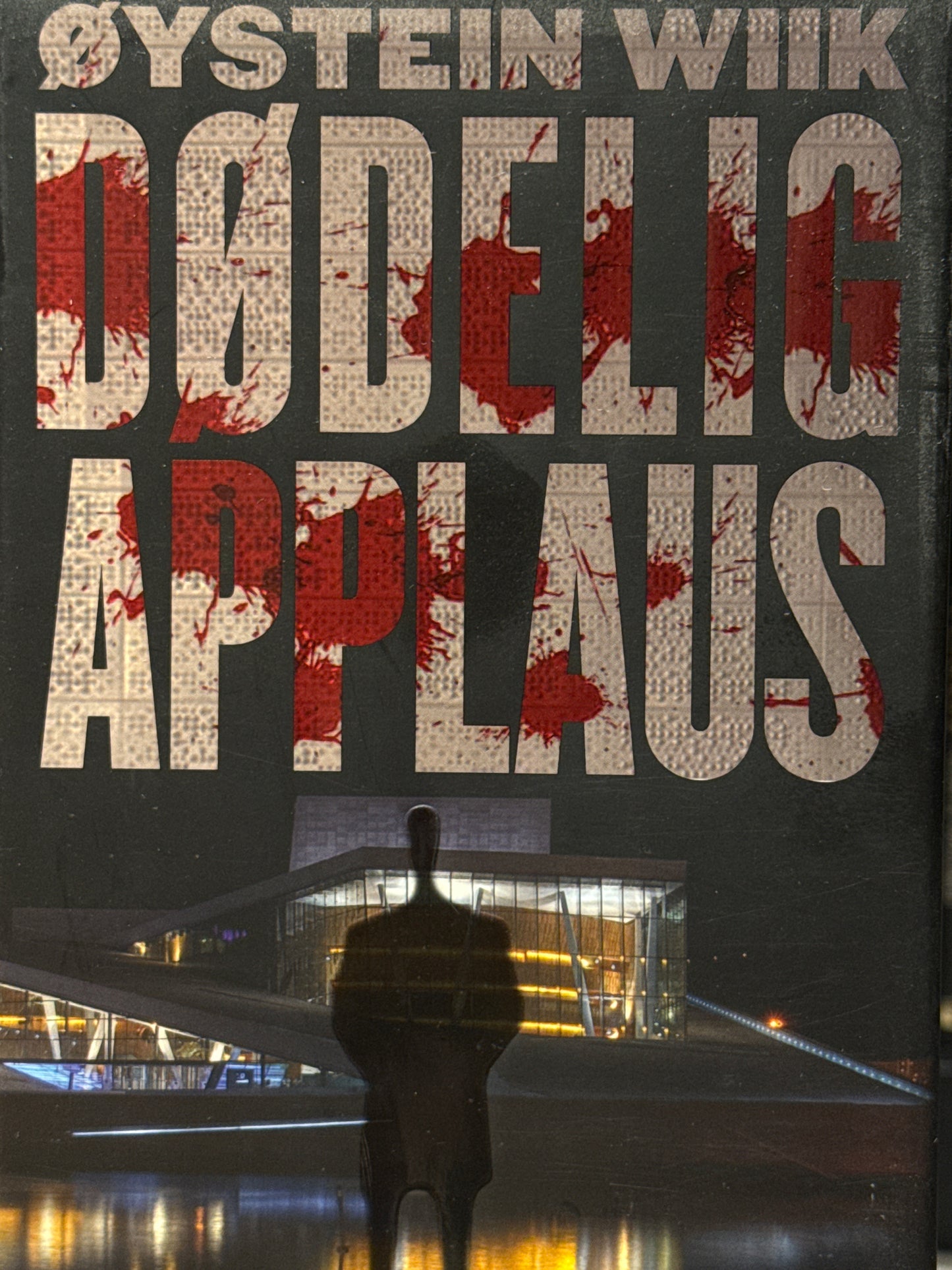 Dødelig applaus - Innbundet