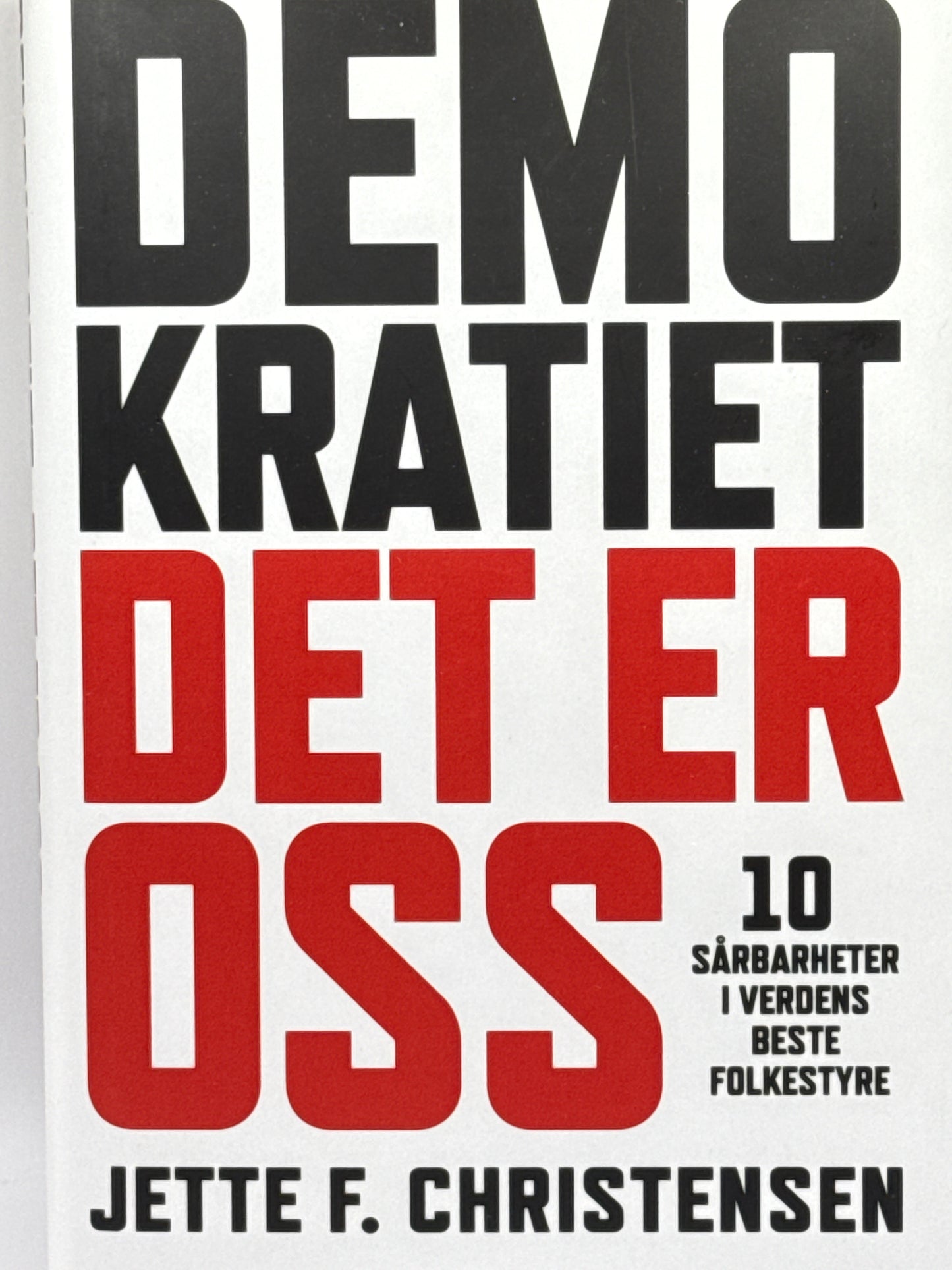 Demokratiet, det er oss - Innbundet