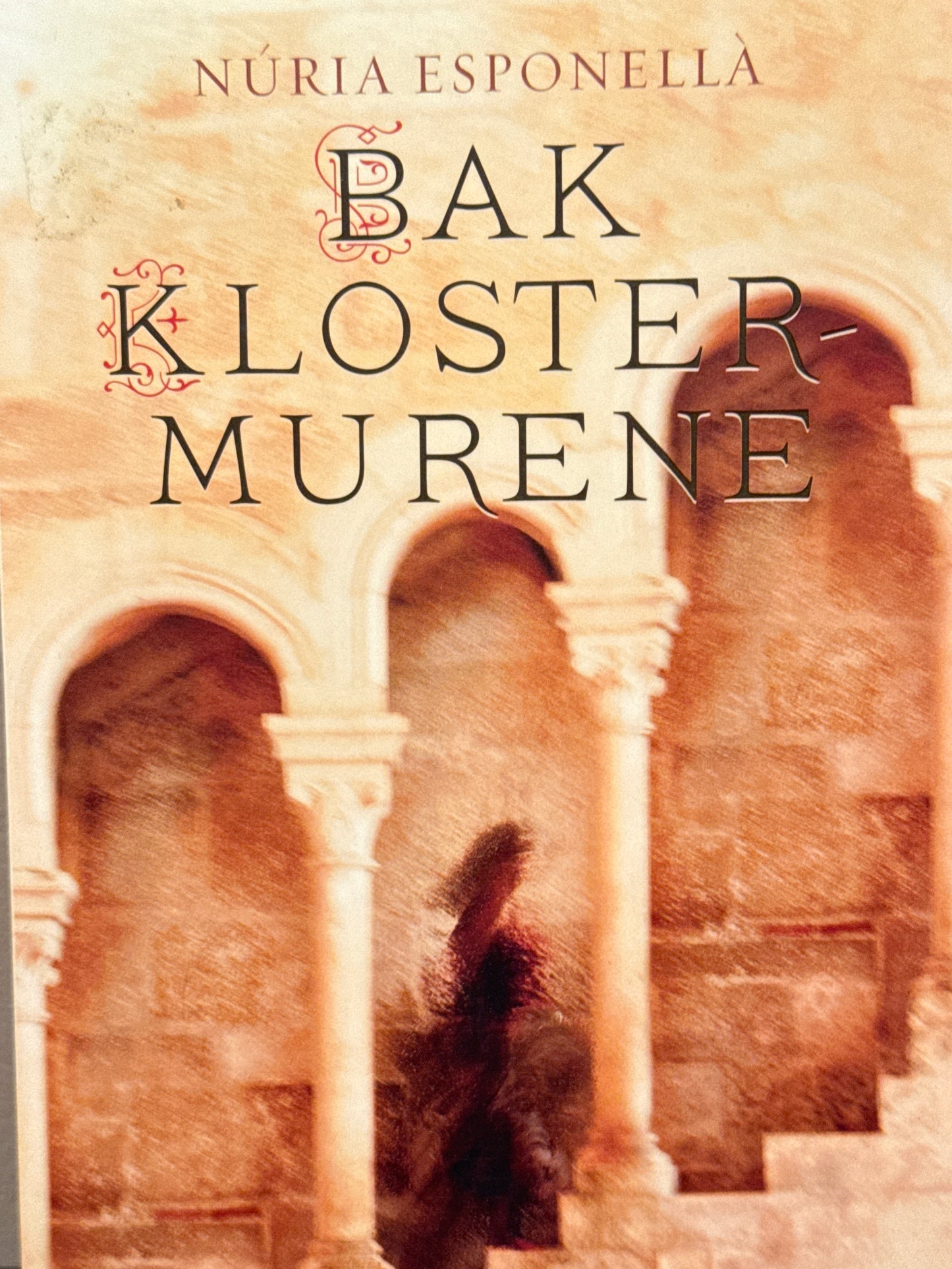 Bak klostermurene - Pocket