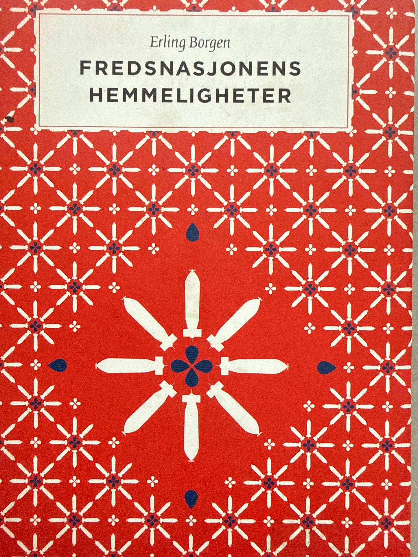 Fredsnasjonens hemmeligheter - Innbundet